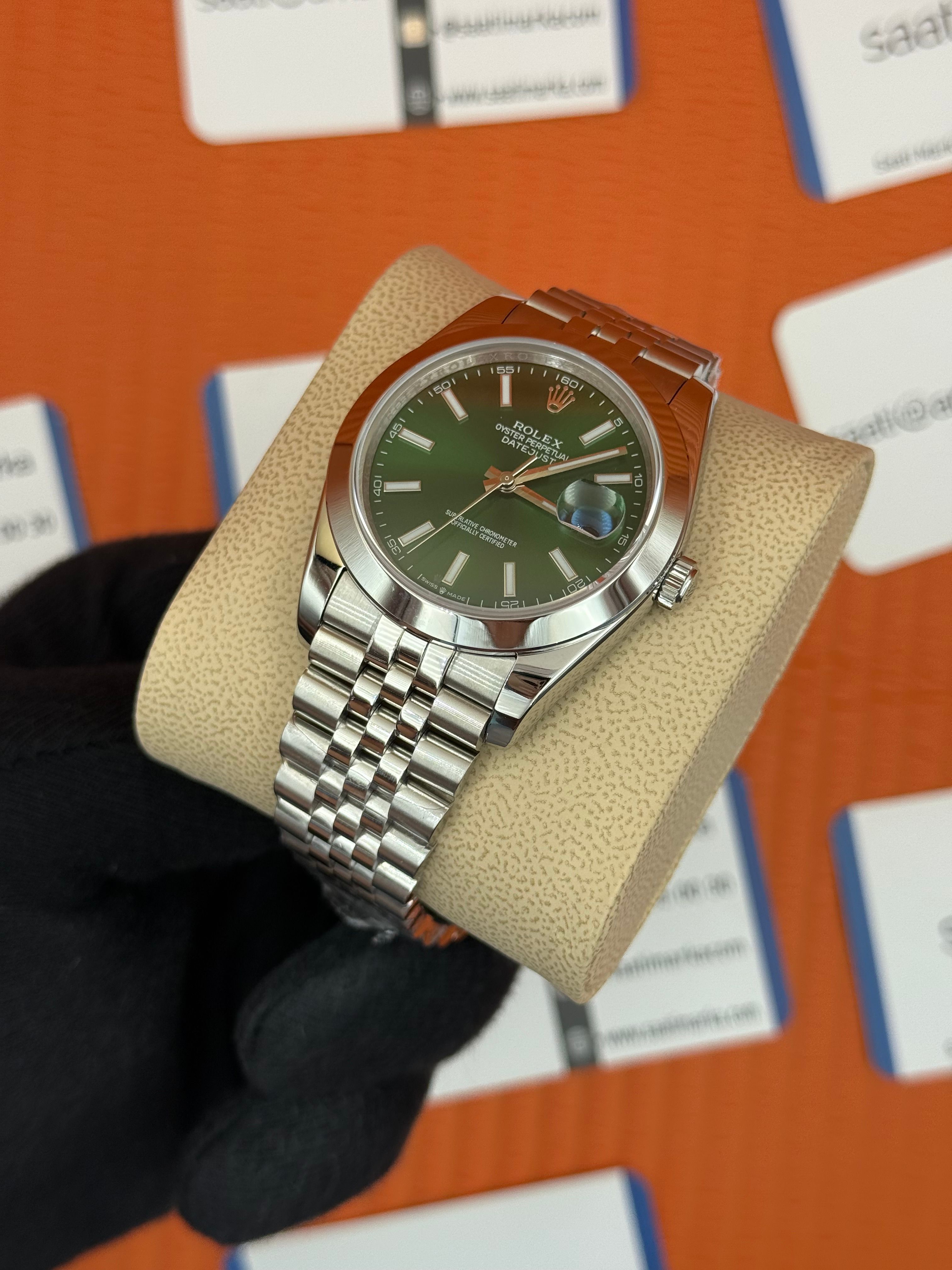 ROLEX Datejust green dial silver jubilee kordon