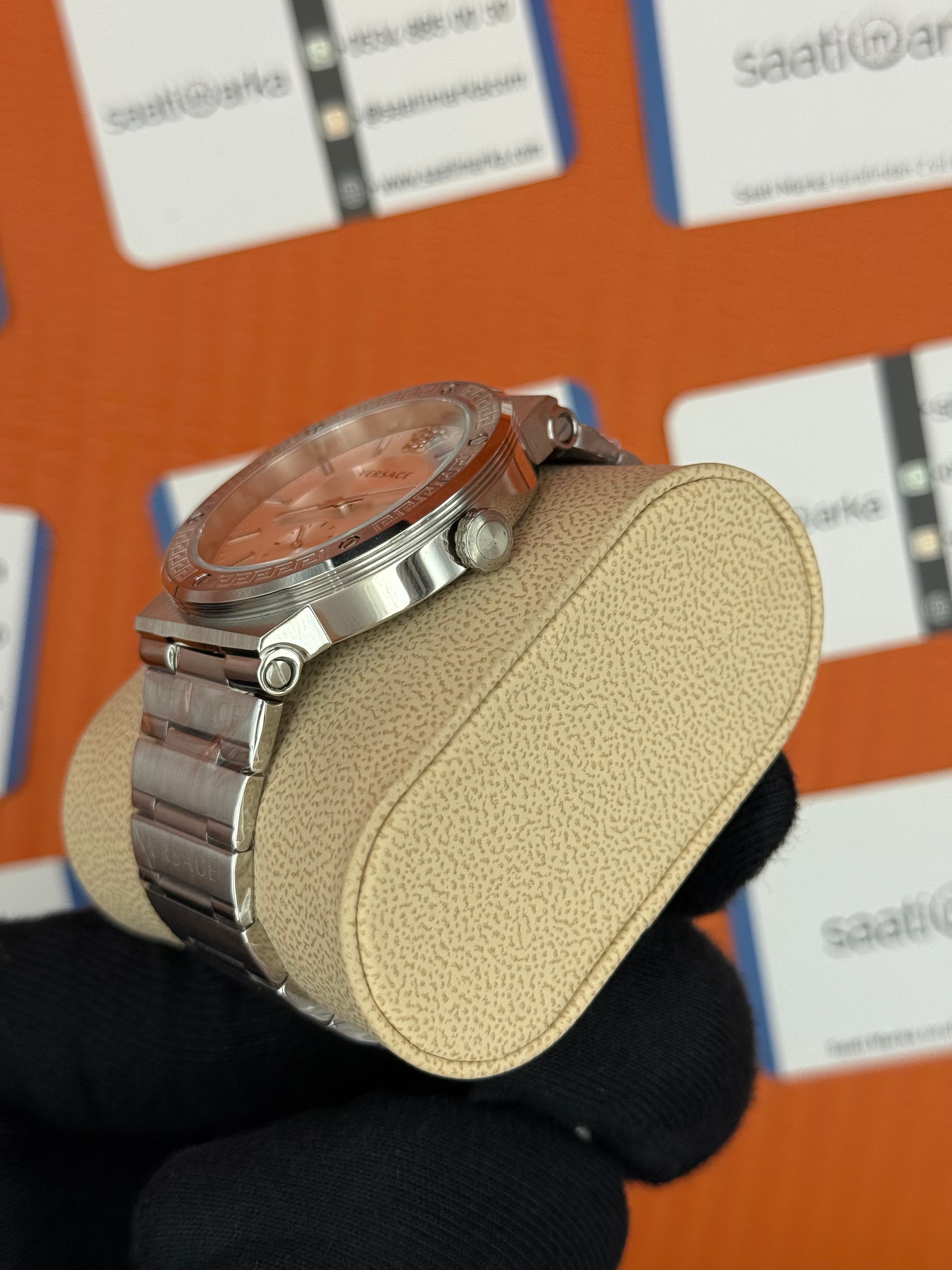 VERSACE beyaz kadran silver kasa kordon erkek kol saati