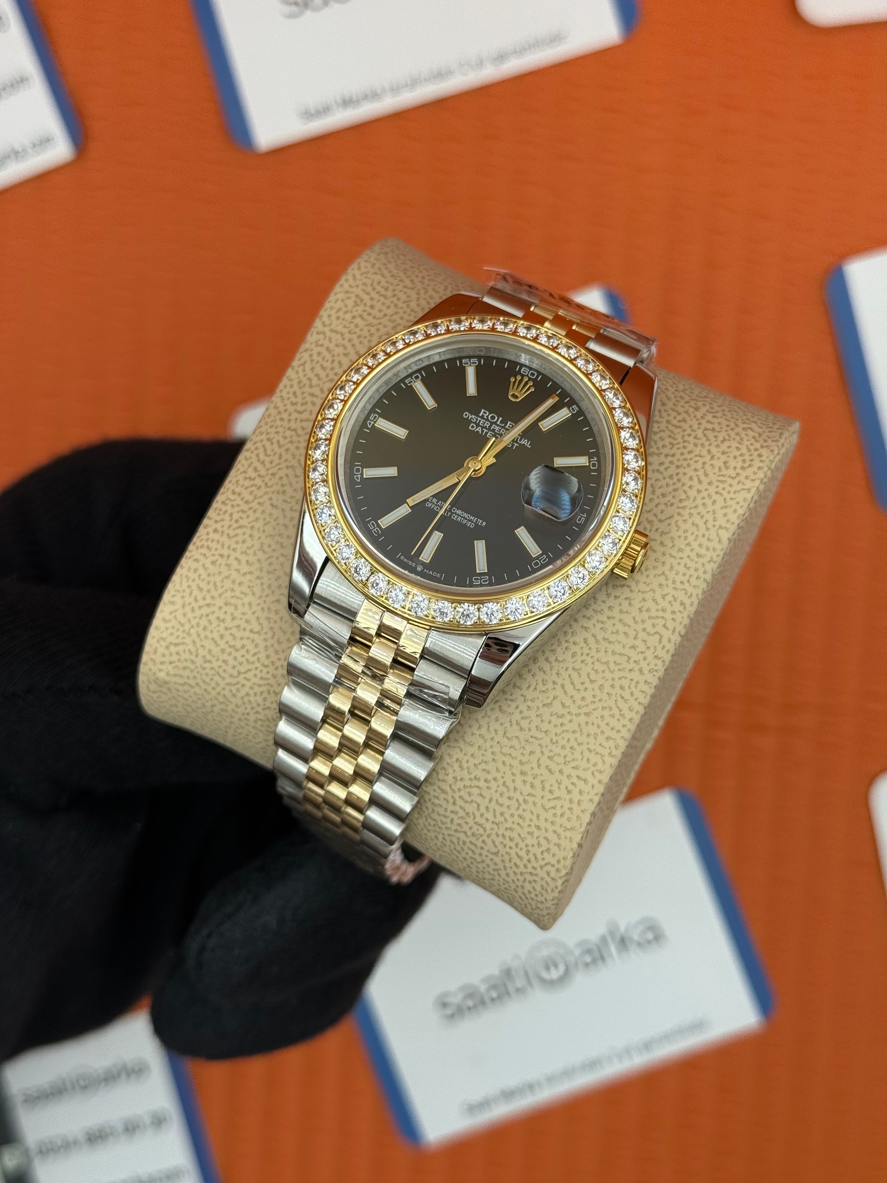 ROLEX Datejust taşlı bezel black dial gold-silver jubilee kordon