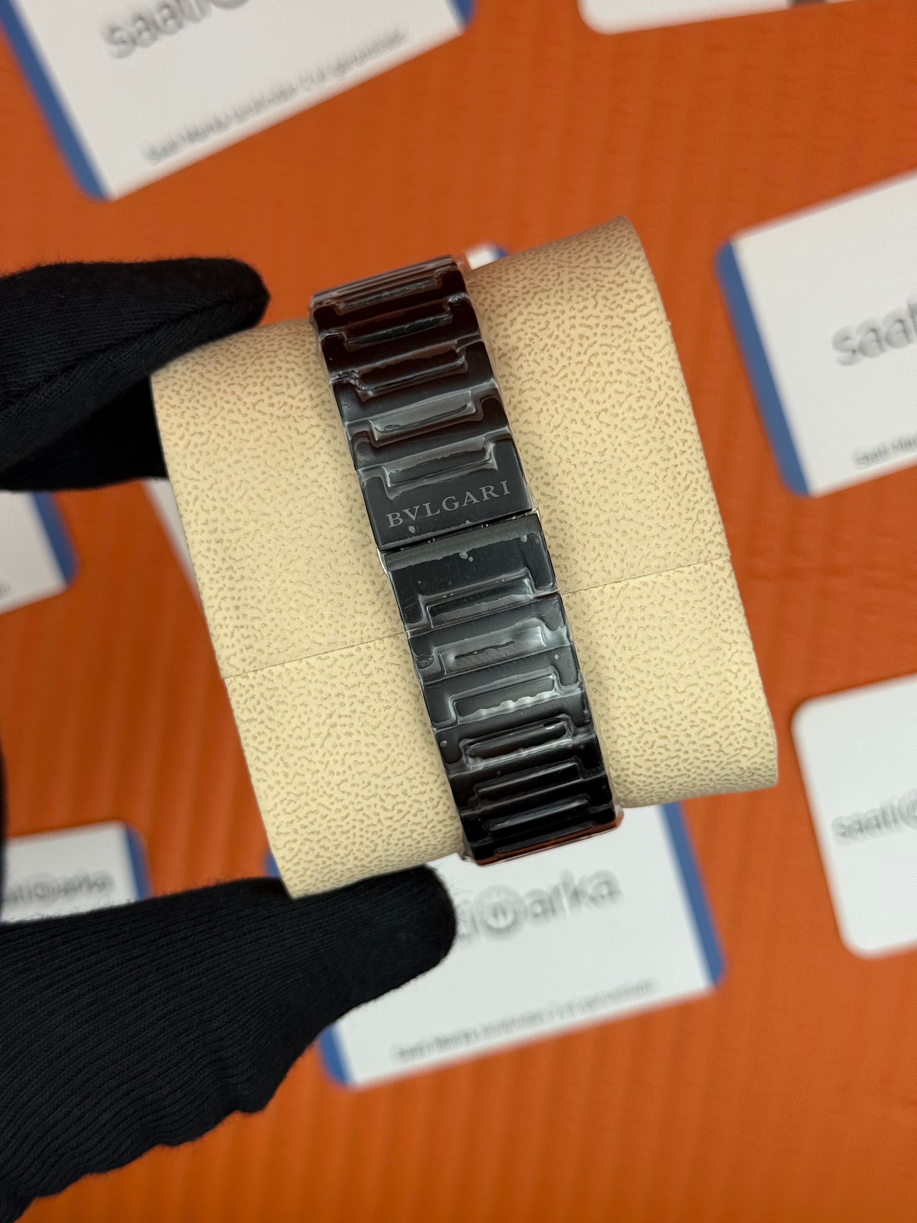 BVLGARI OCTO finisimo yeşil dial siyah kasa kordon
