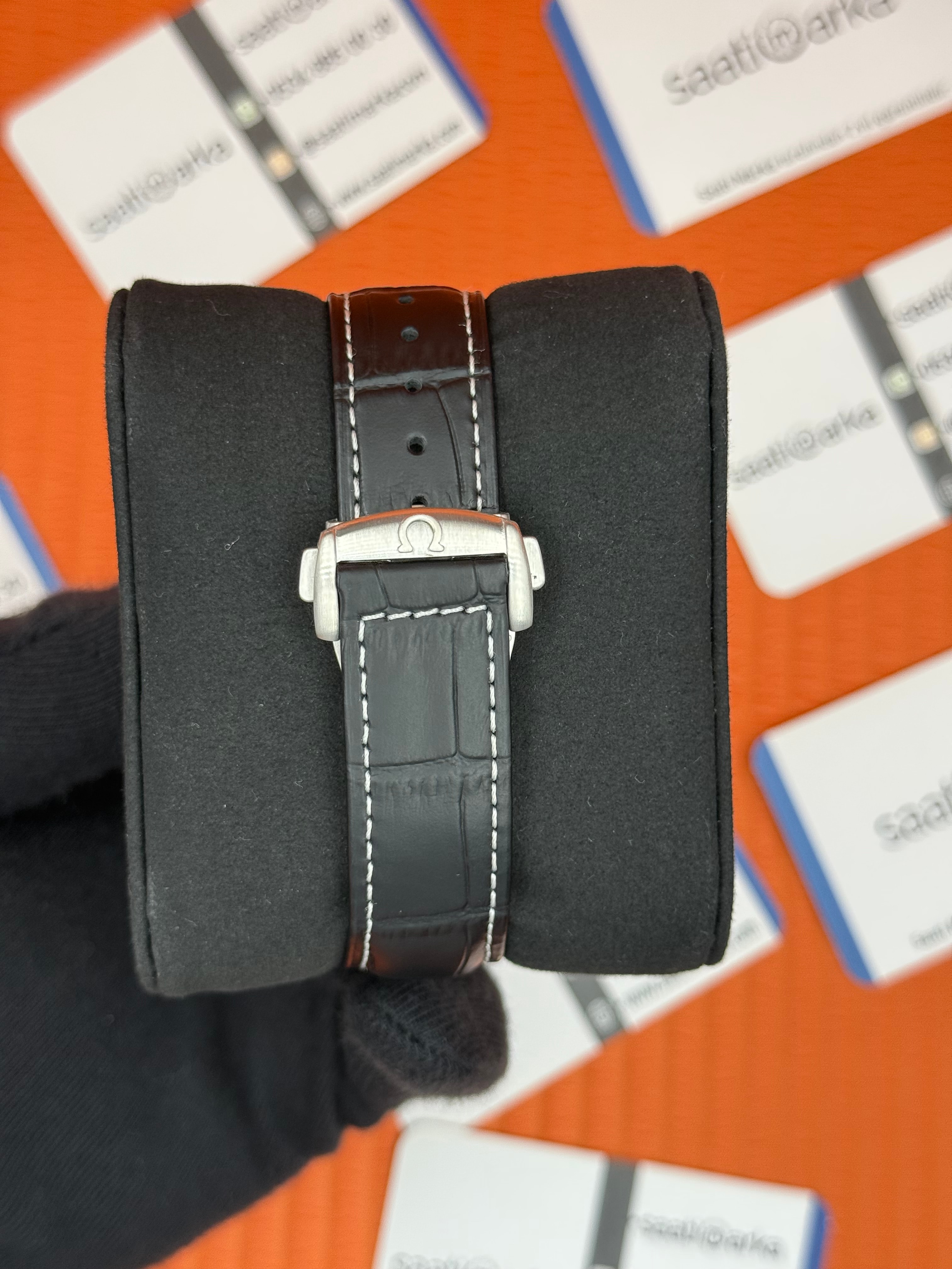 OMEGA SPEEDMASTER SİLVER KASA SİYAH BEZEL SİYAH DERİ KORDON