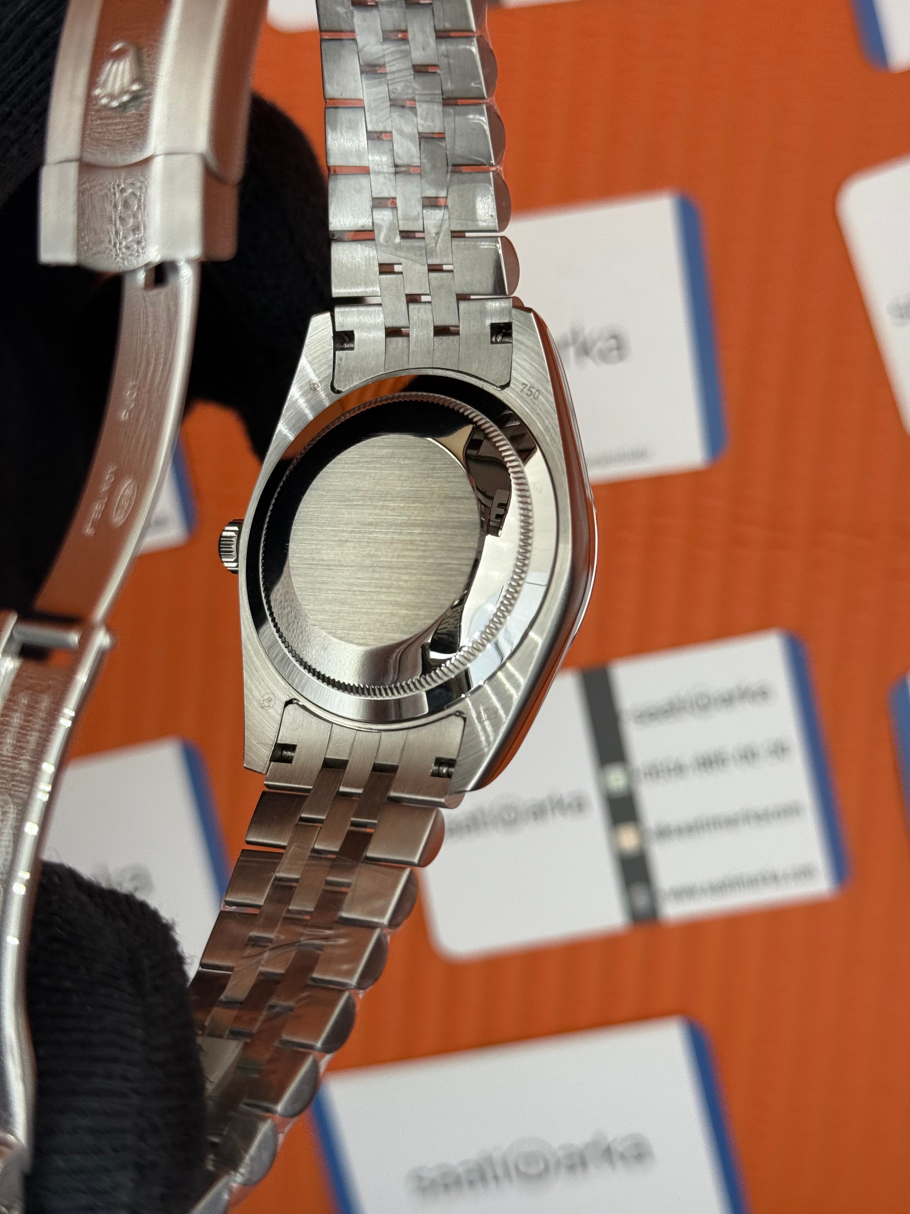 ROLEX Datejust black dial silver jubilee kordon