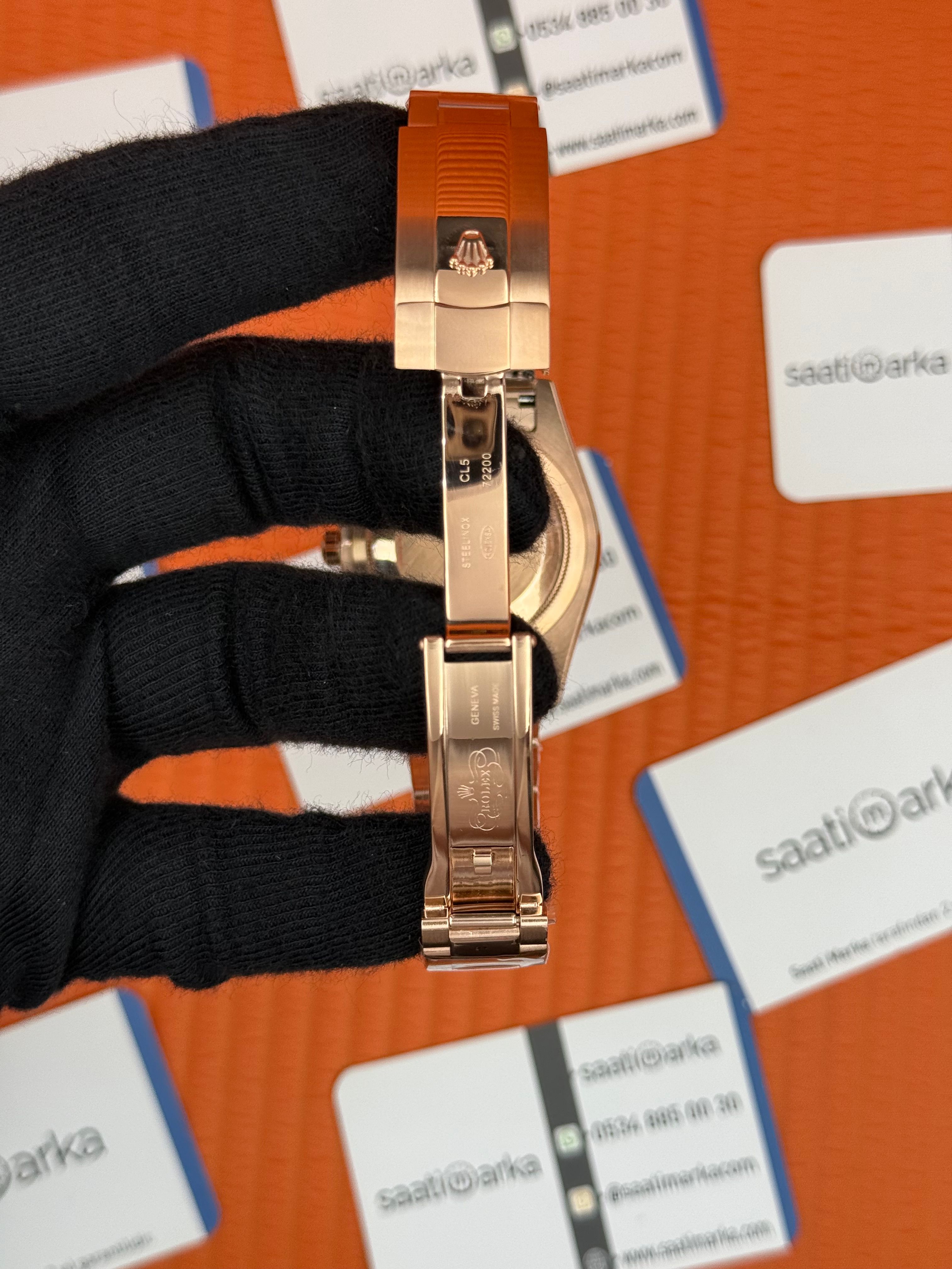 ROLEX Sky Dweller white dial oyster kordon rose kasa-kordon