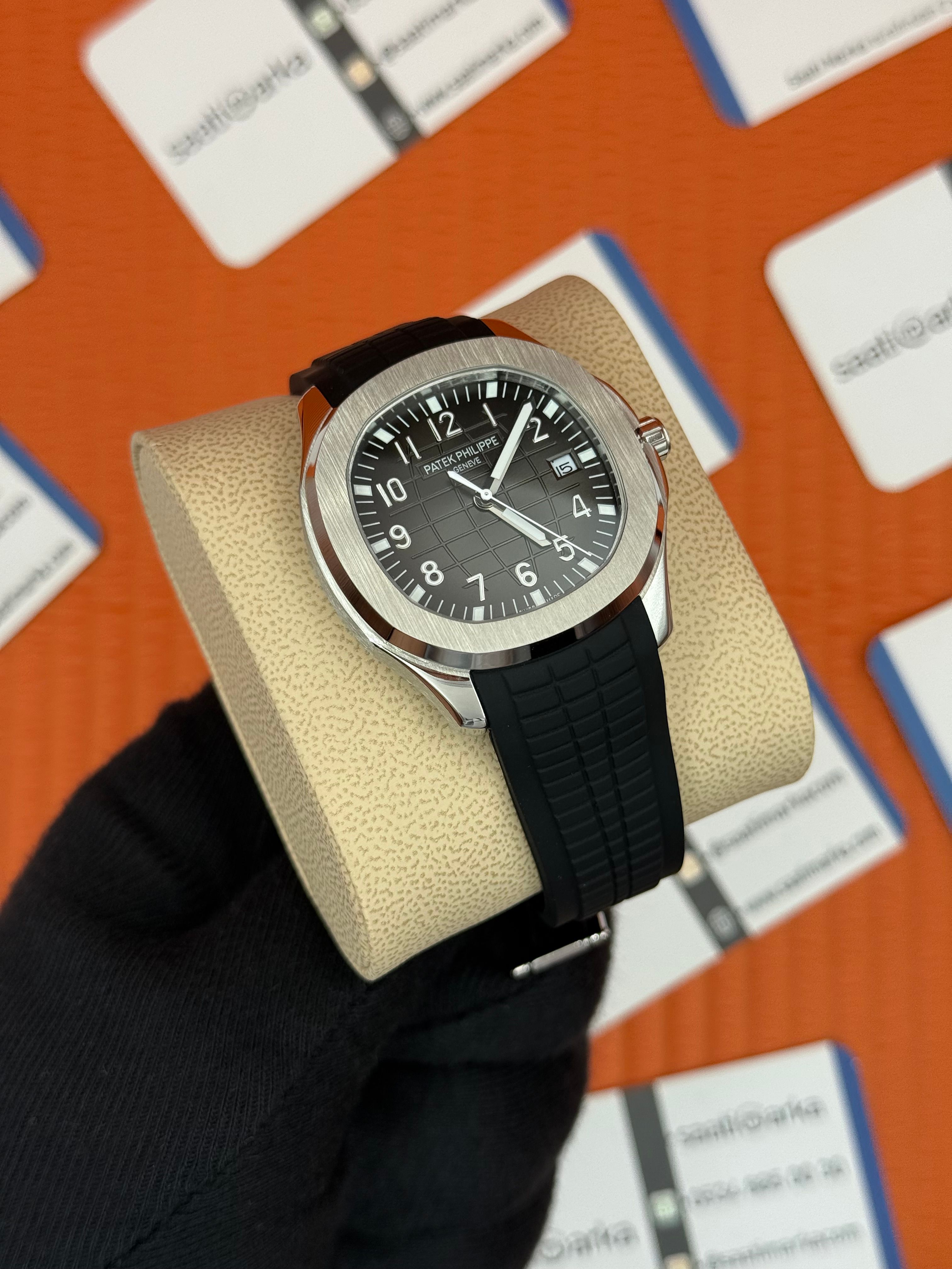PATEK PHILIPPE AQUANAUT SİYAH KADRAN SİLVER KASA SİYAH KAUÇUK KORDON 