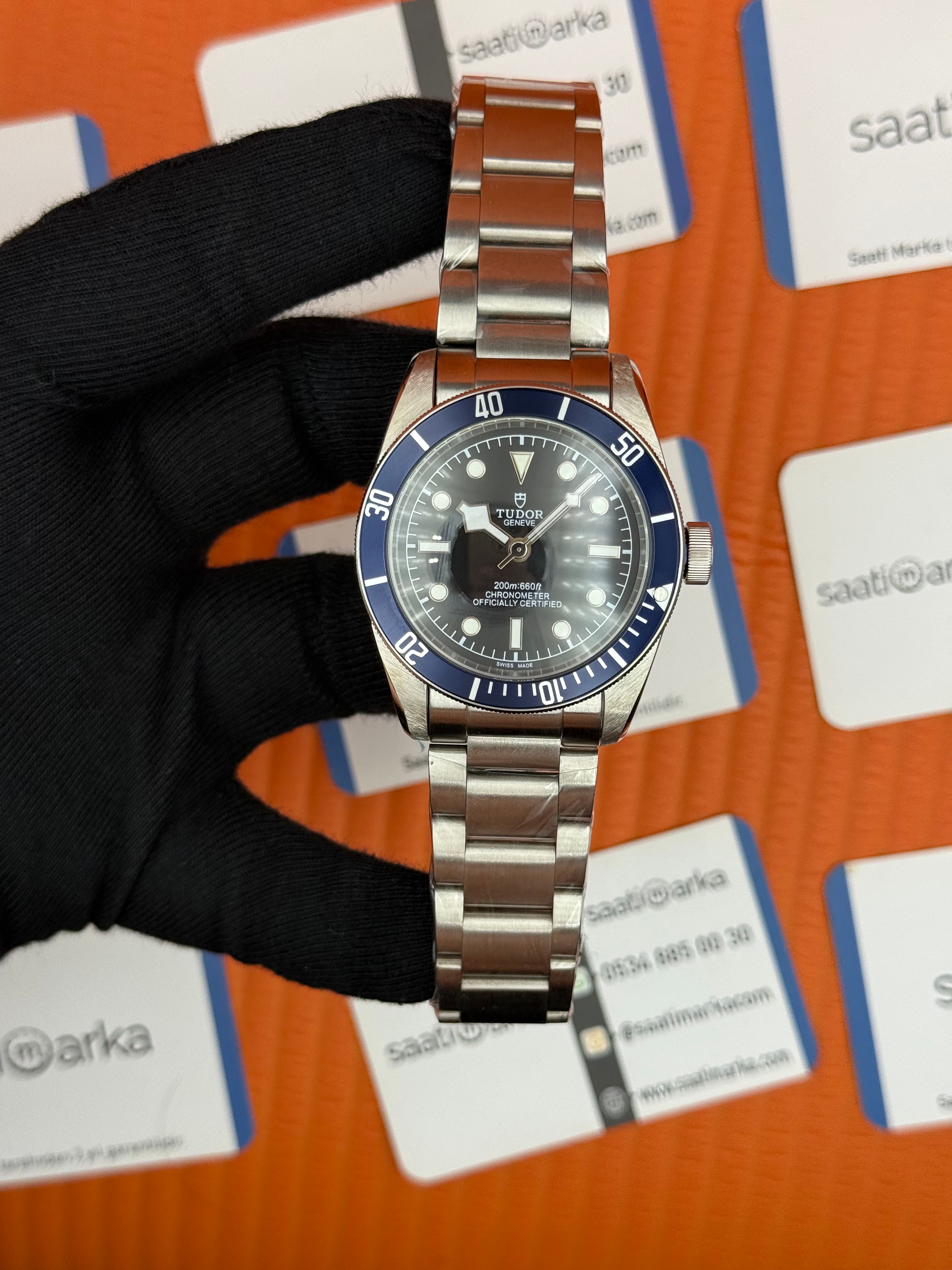 TUDOR black bey siyah kadran lacivert bezel silver kasa kordon 41mm erkek kol saati