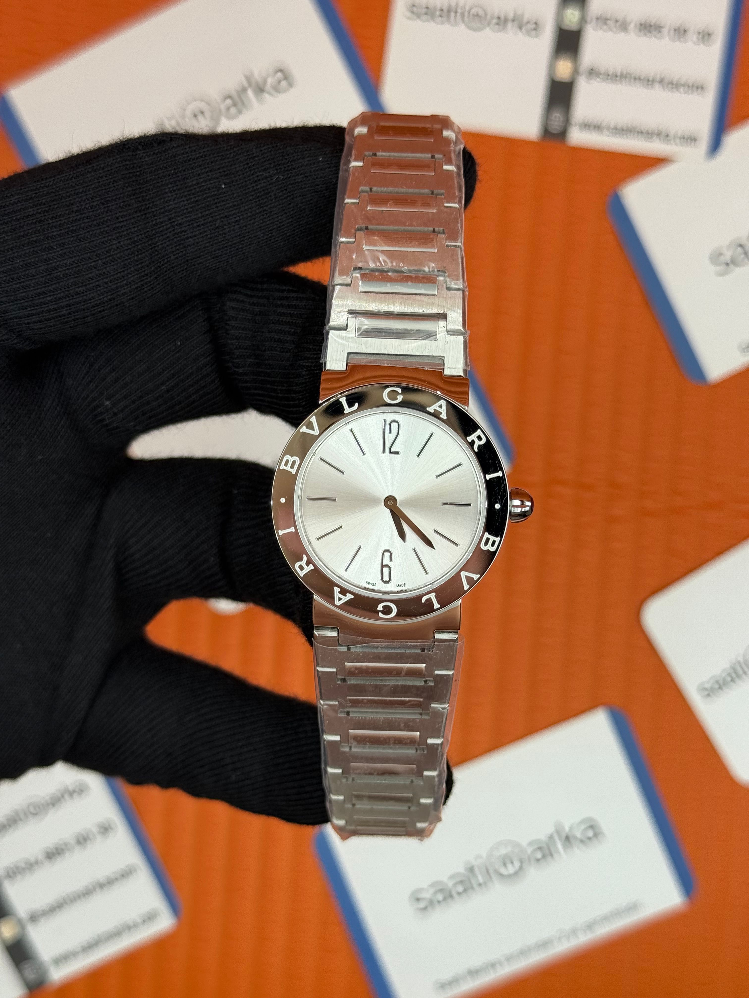 BVLGARI beyaz kadran silver kasa kordon kadın kol saati