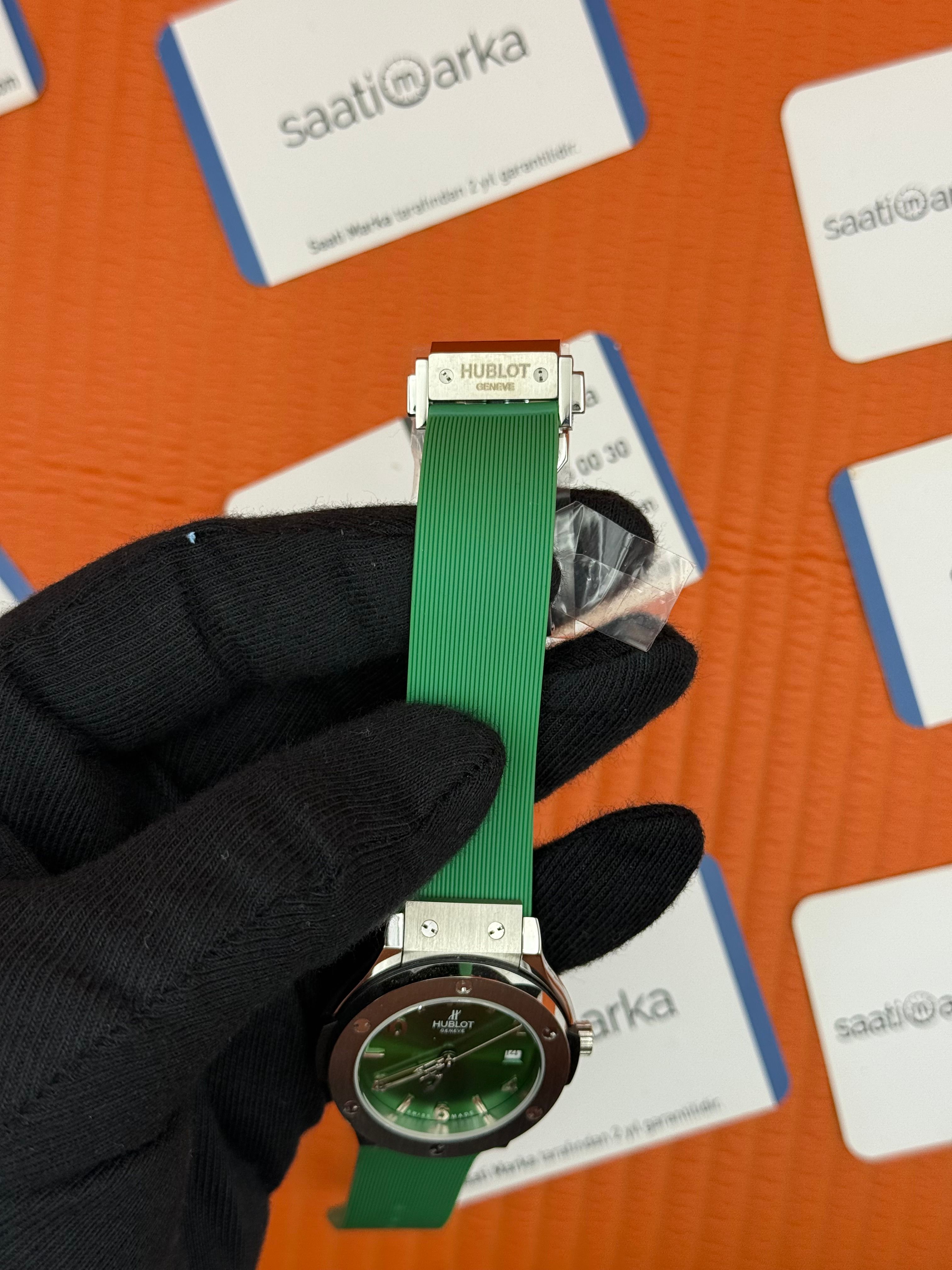 HUBLOT yeşil kadran yeşil kauçuk kordon silver kasa kadın kol saati