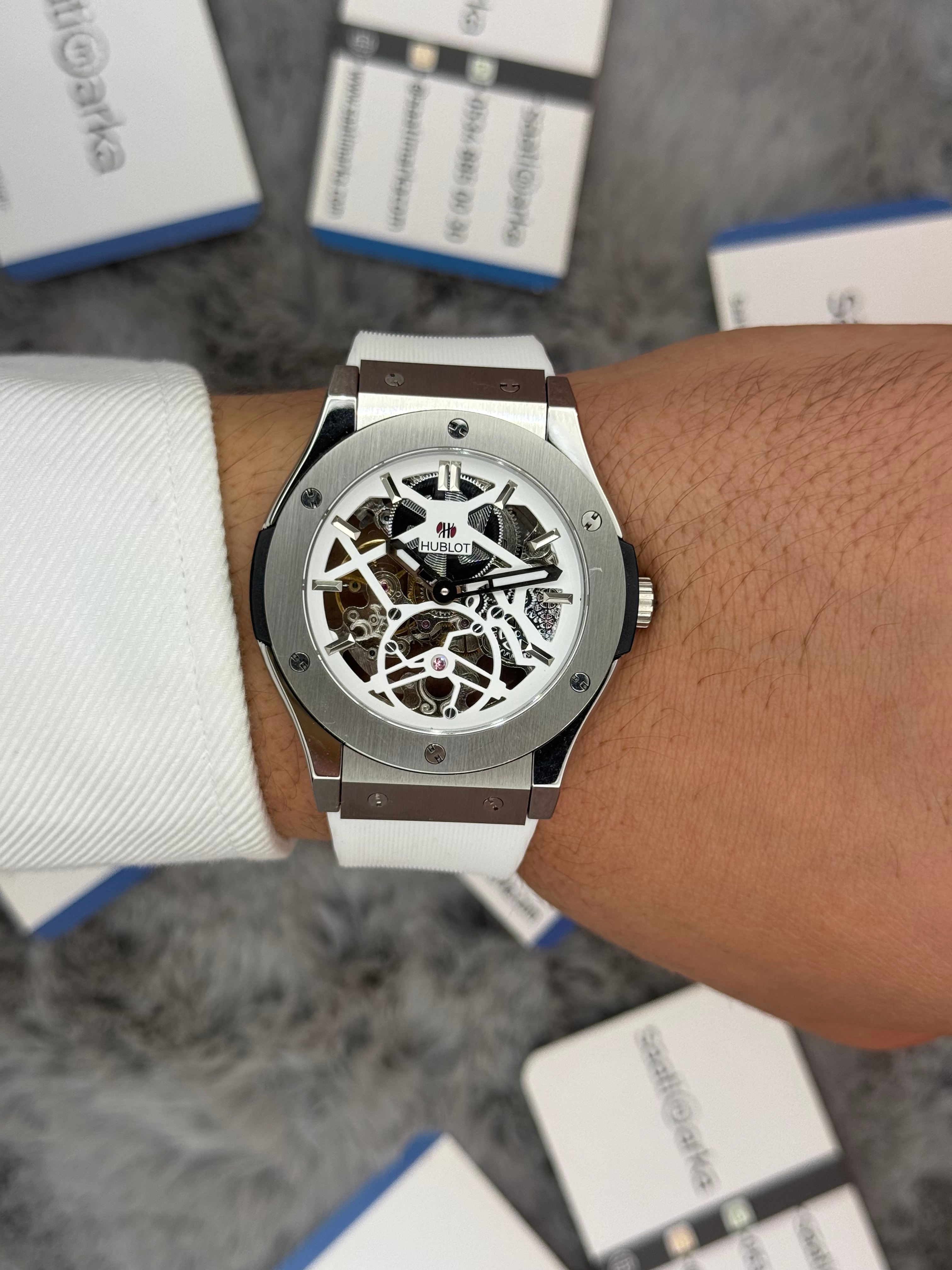 HUBLOT big bang tourbillon 41mm silver kasa beyaz kauçuk kordon erkek kol saati