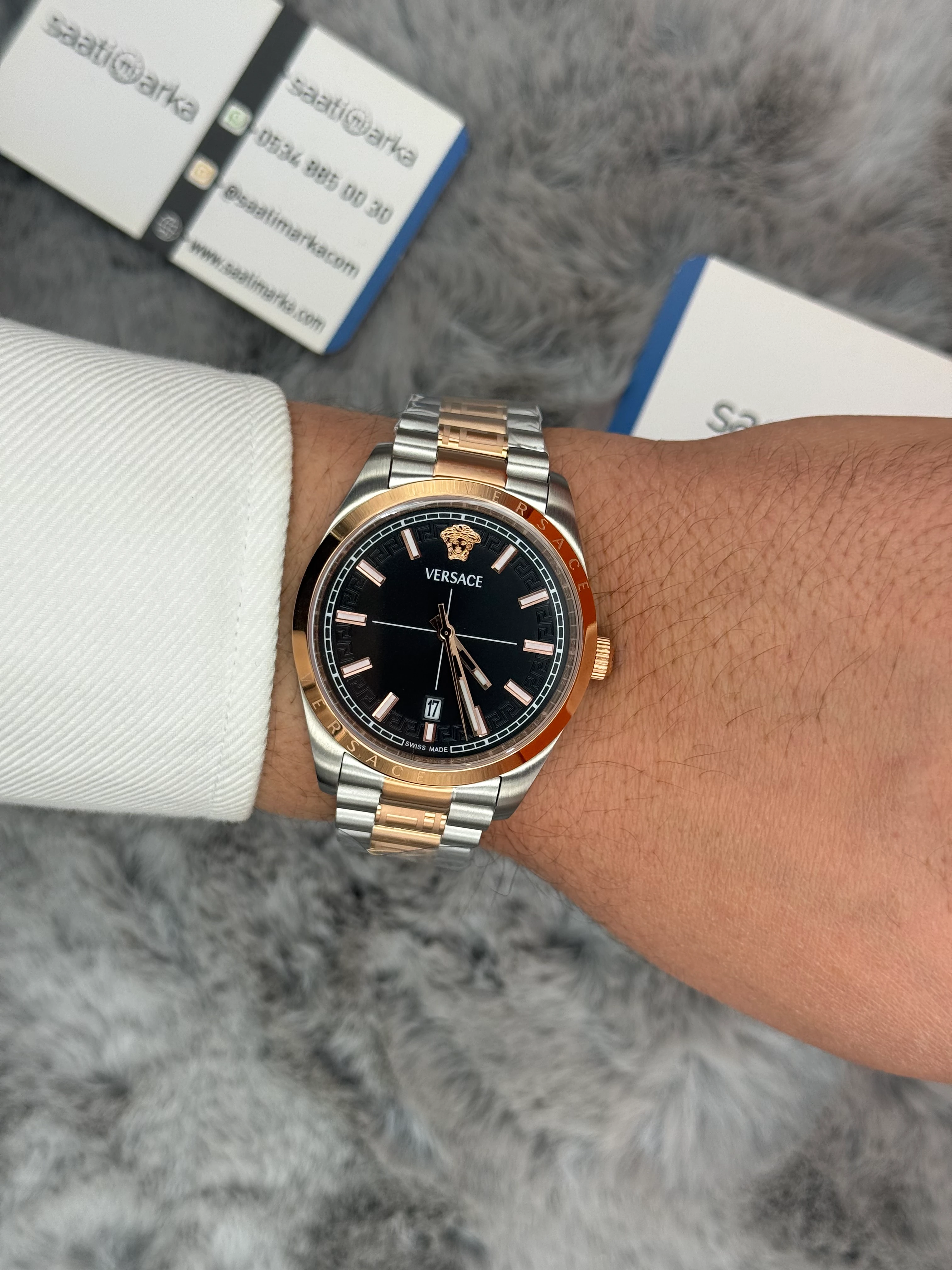 VERSACE 40MM SİYAH KADRAN ROS ESİLVER KASA KORDON ERKEK KOL SAATİ