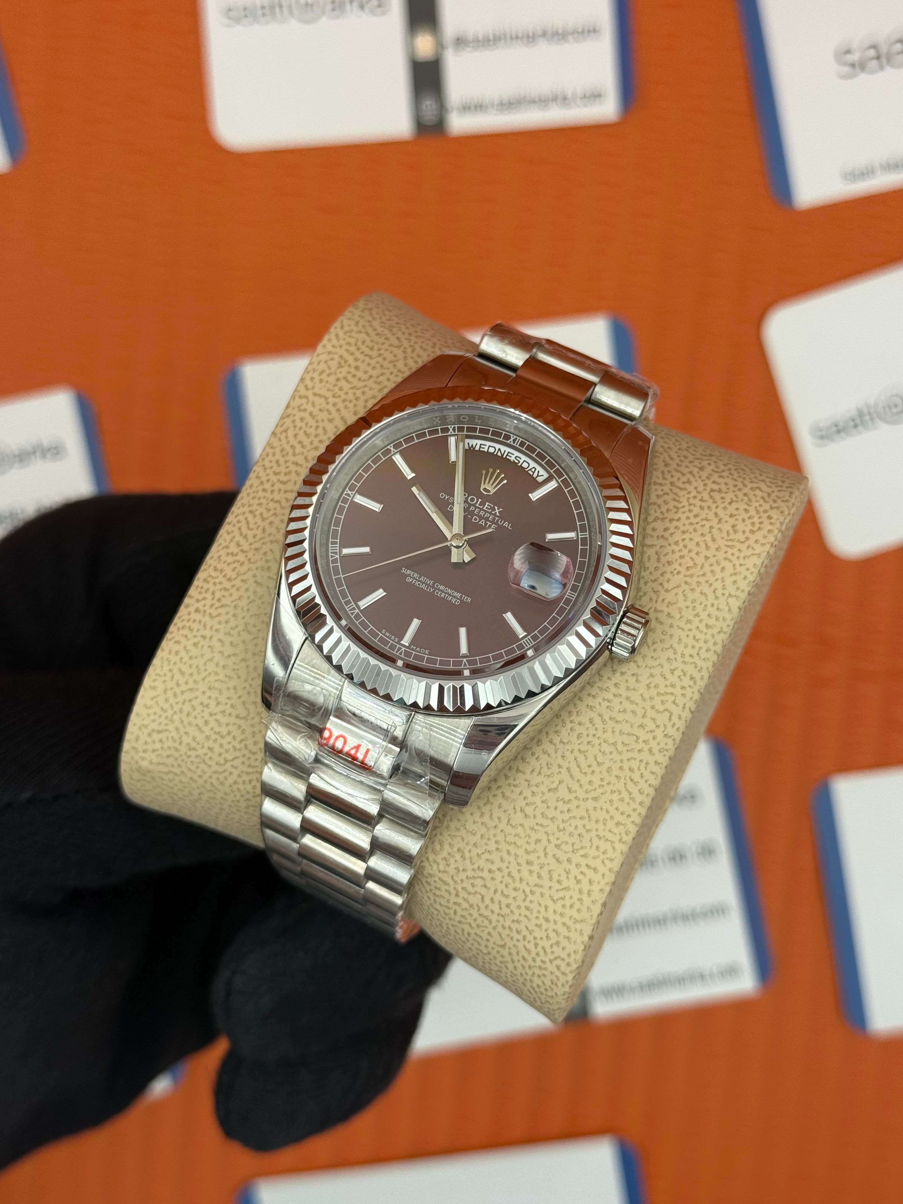 ROLEX Day Date cherry dial silver president kordon