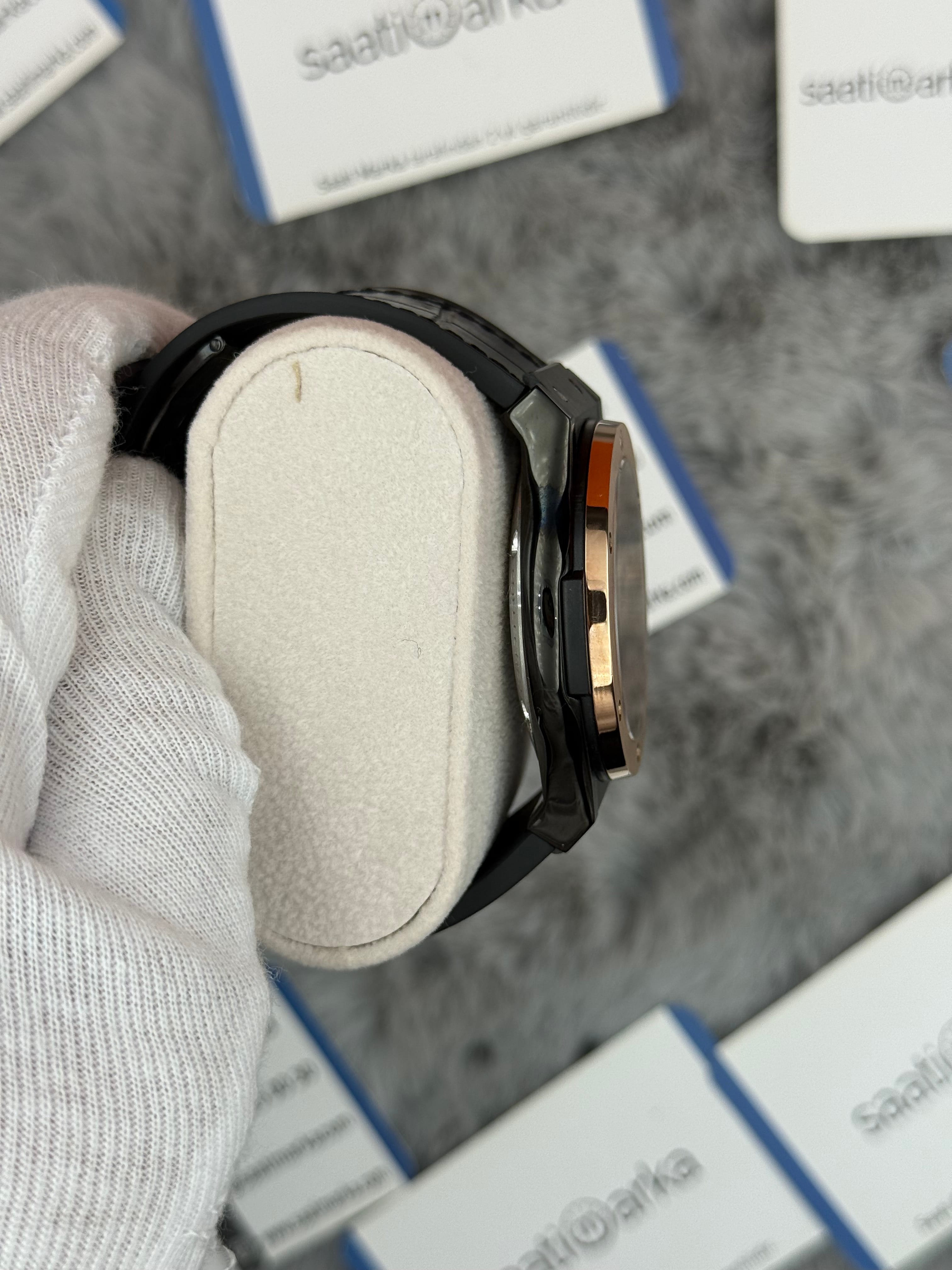 HUBLOT vendome 41mm siyah kasa siyah kadran siyah deri kordon erkek kol saati