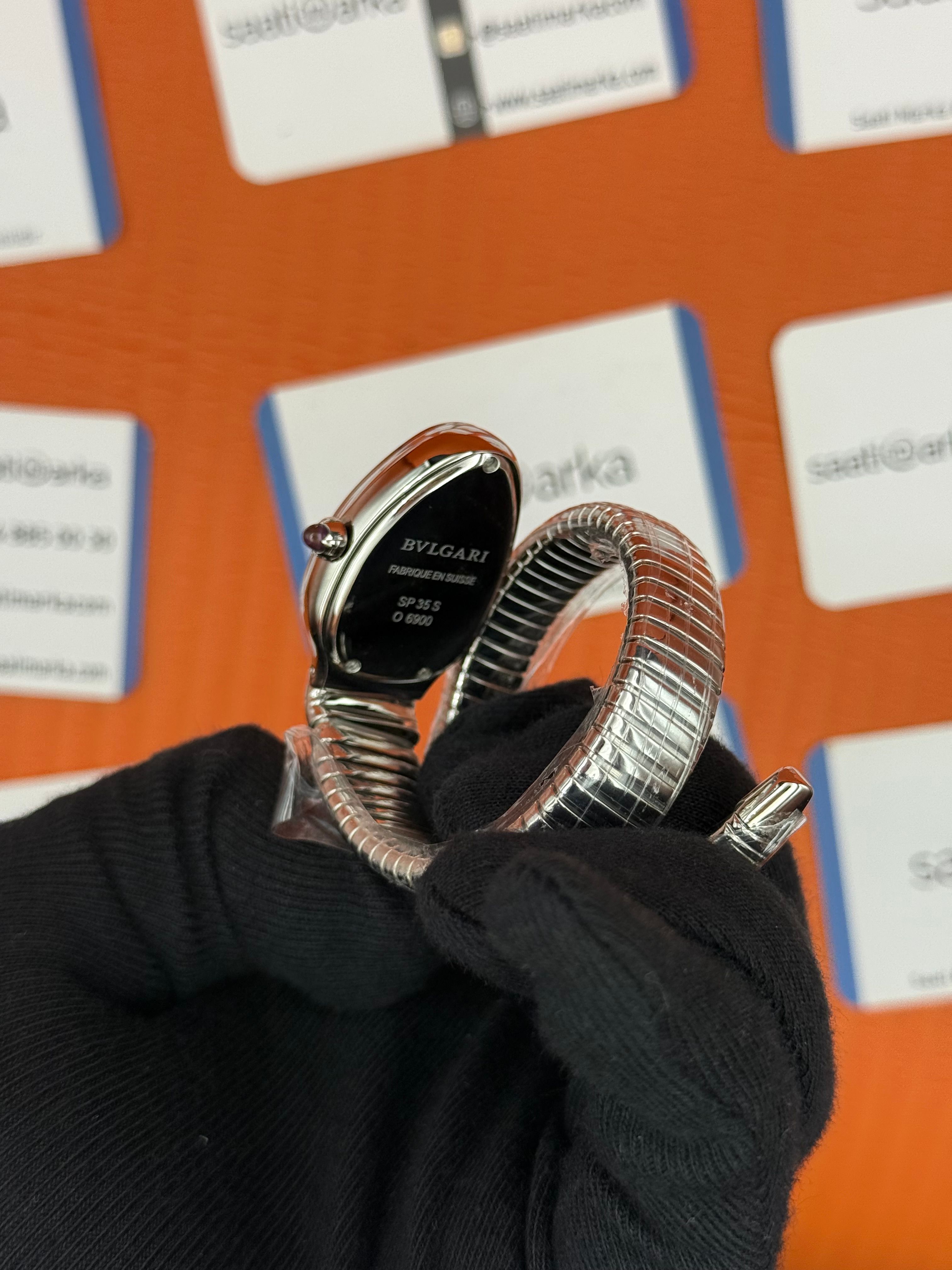 BVLGARİ serpenti tek sarma silver kordon taşlı bezel yeşil kadran kadın kol saati