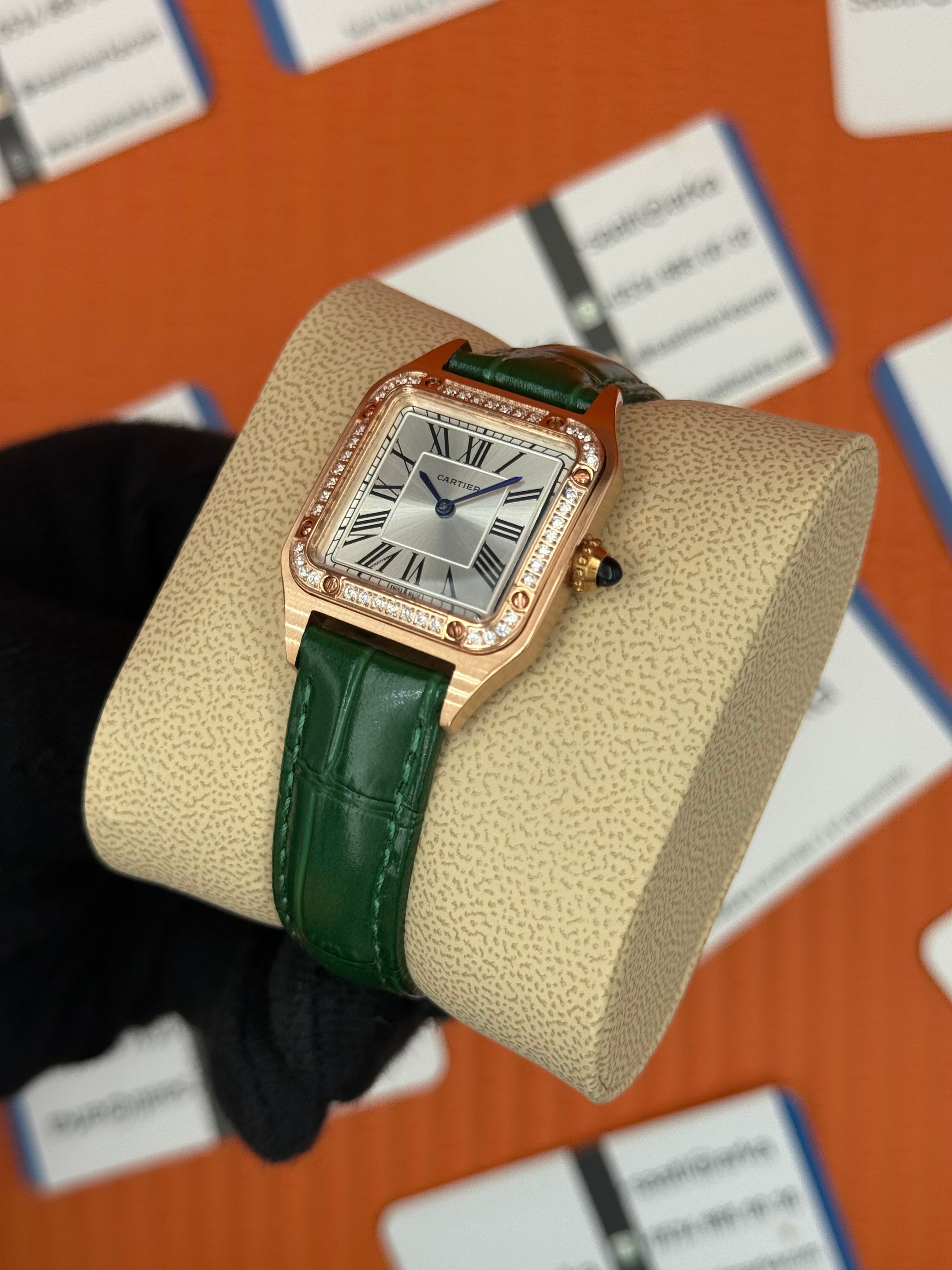 CARTIER Santos 27mm kadın kol saati rose kasa taşlı bezel yeşil deri kordon