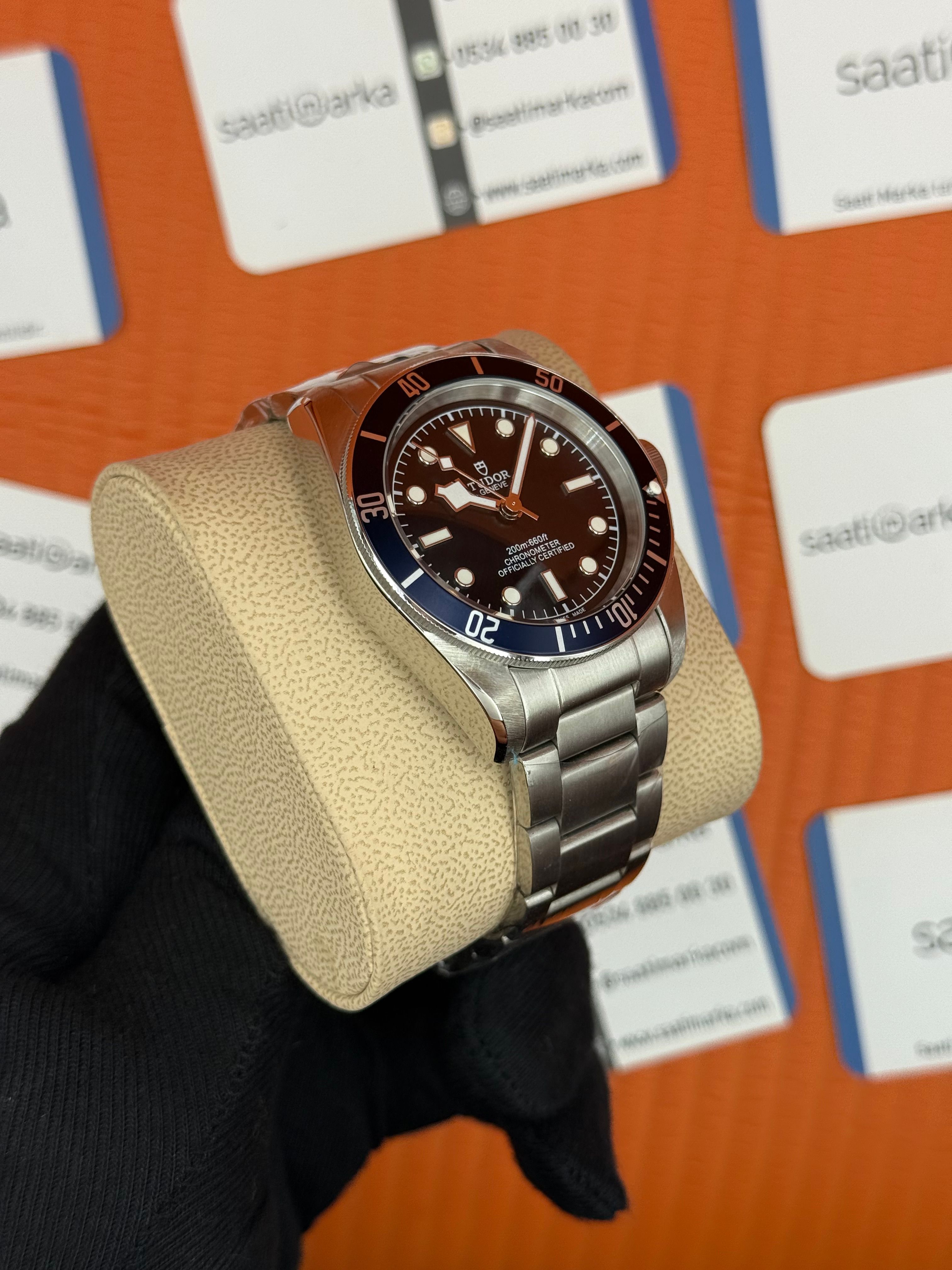 TUDOR black bey siyah kadran lacivert bezel silver kasa kordon 41mm erkek kol saati