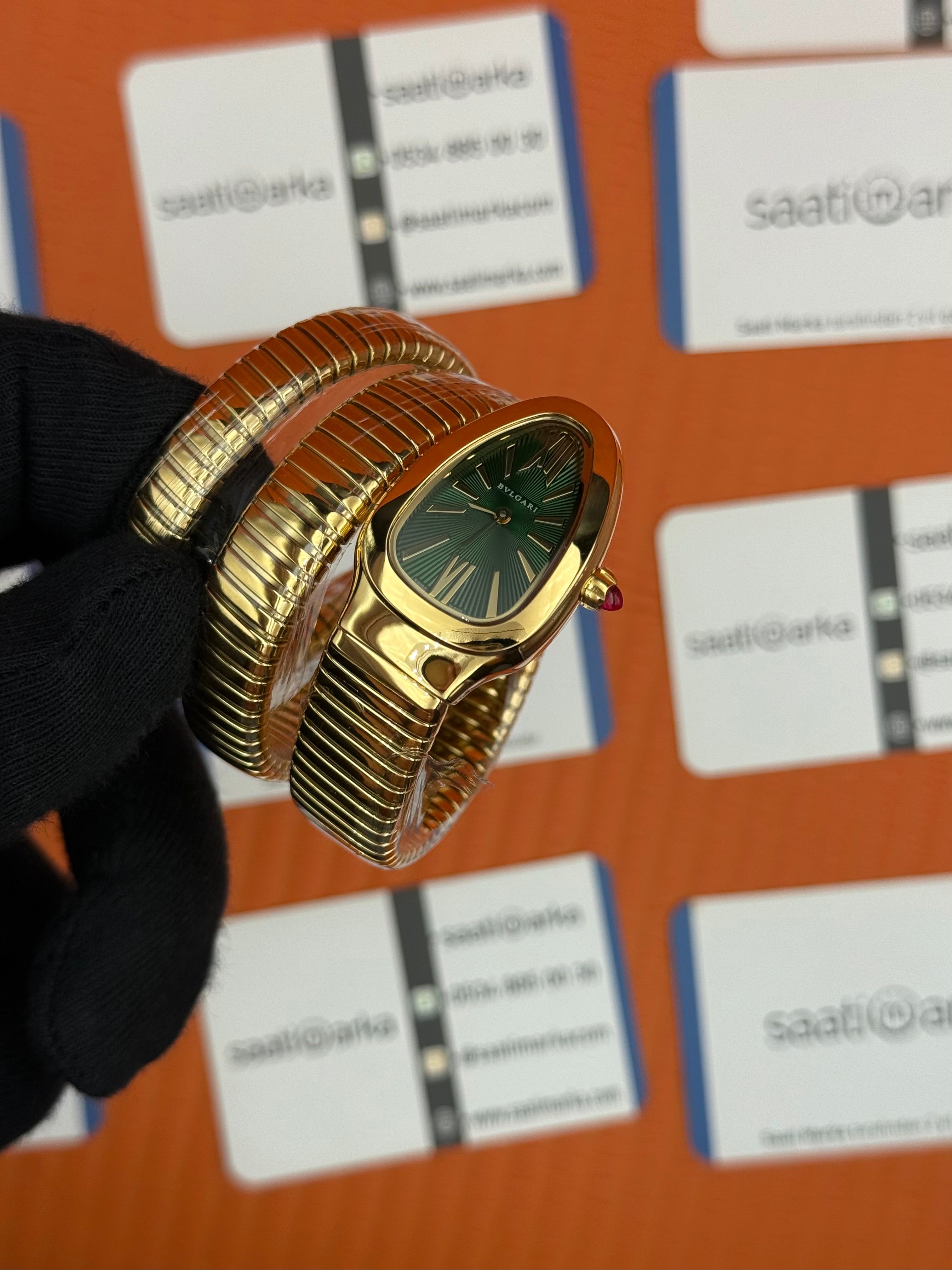 BVLGARİ serpenti çift sarma gold kordon yeşil kadran kadın kol saati