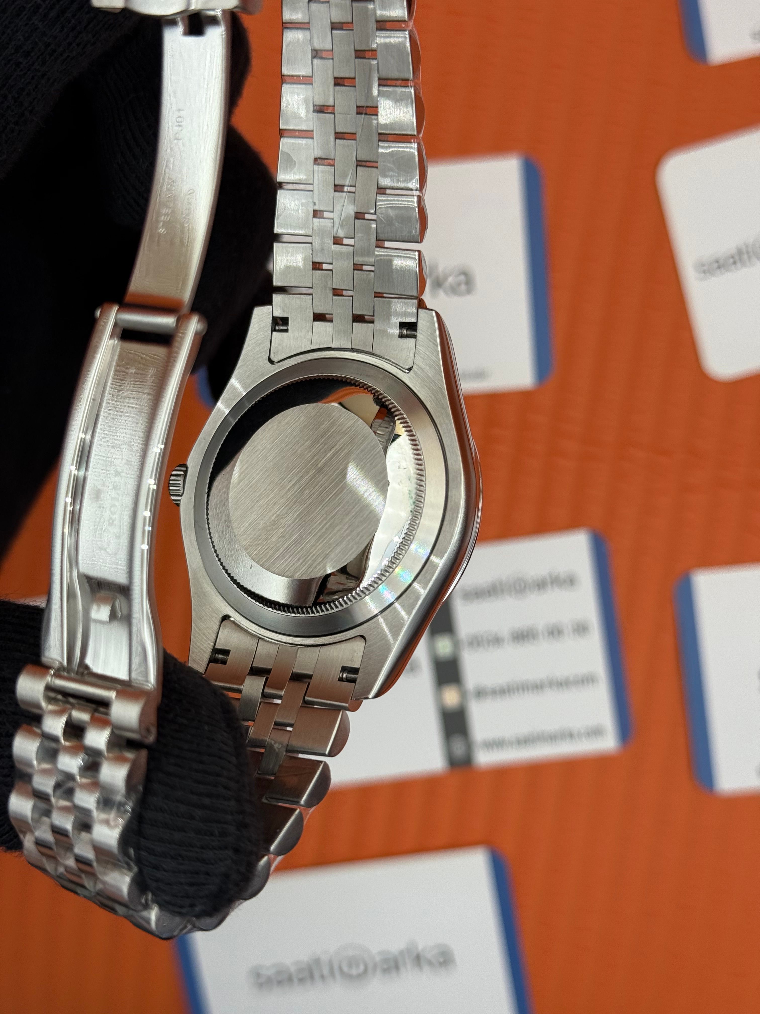 ROLEX Datejust  cherry dial silver jubile kordon