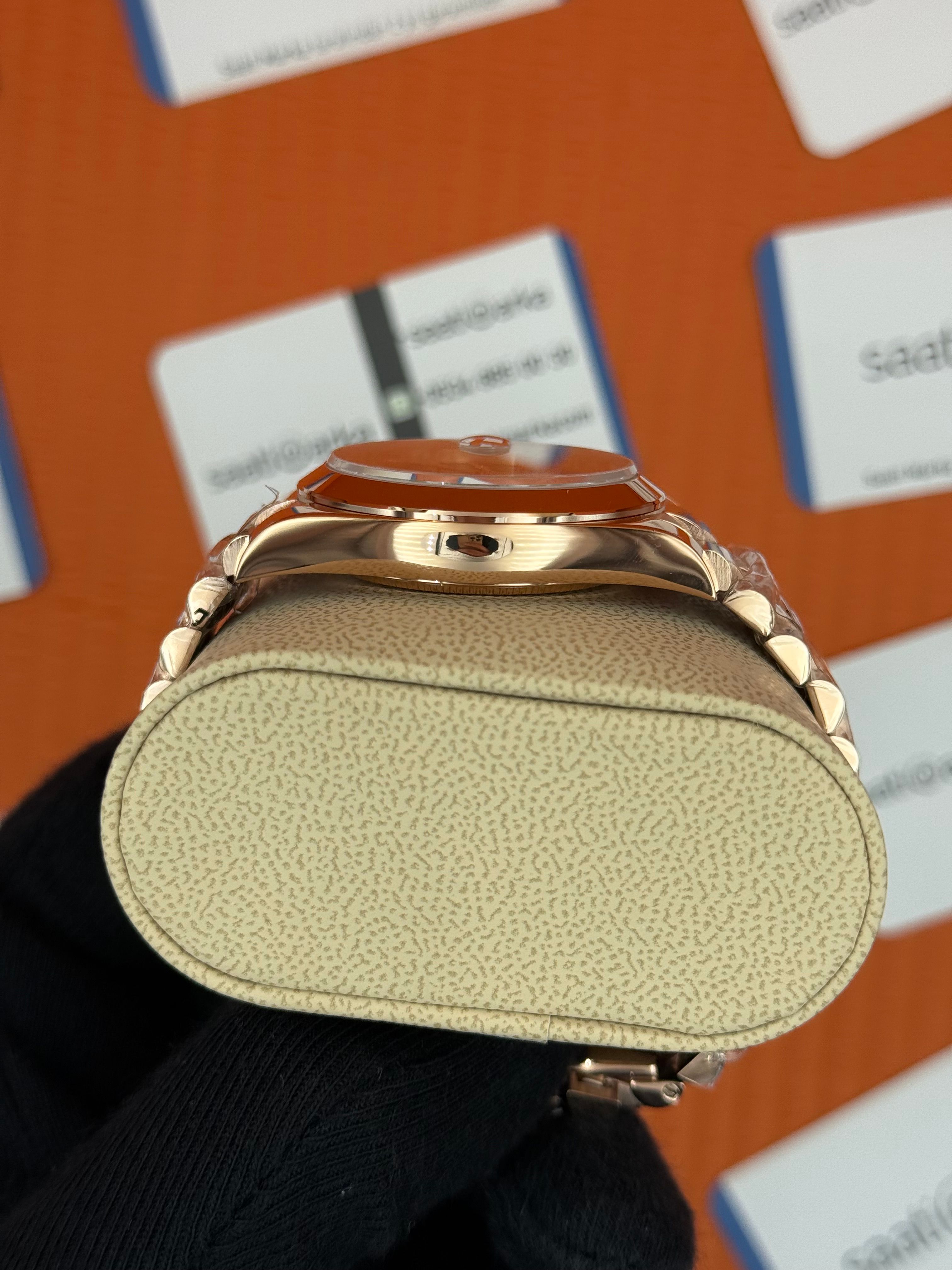ROLEX Day Date roma rakamlı yeşil kadran rose kasa-kordon oyster