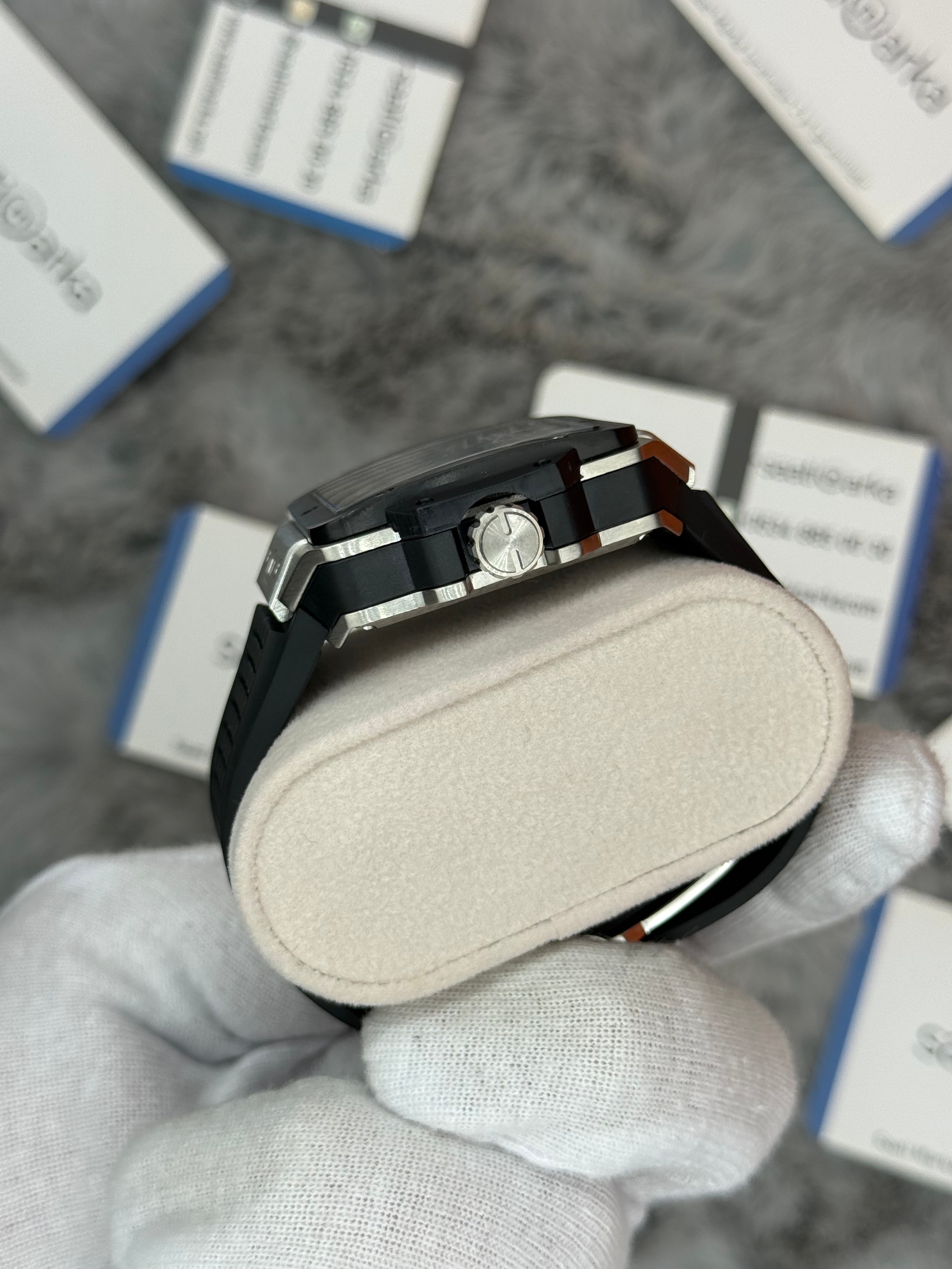 HUBLOT square bang tourbillon 42mm silver kasa siyah kauçuk kordon erkek kol saati