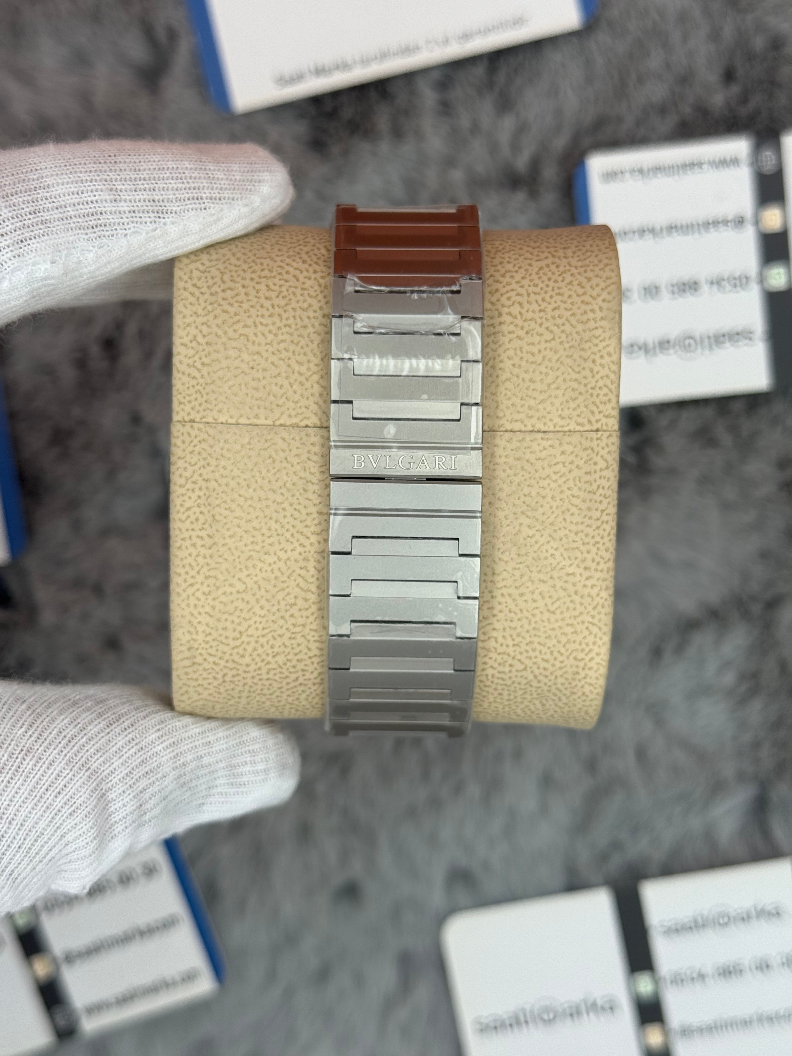 BVLGARİ octo 40mm beyaz kadran silver kasa kordon erkek kol saati