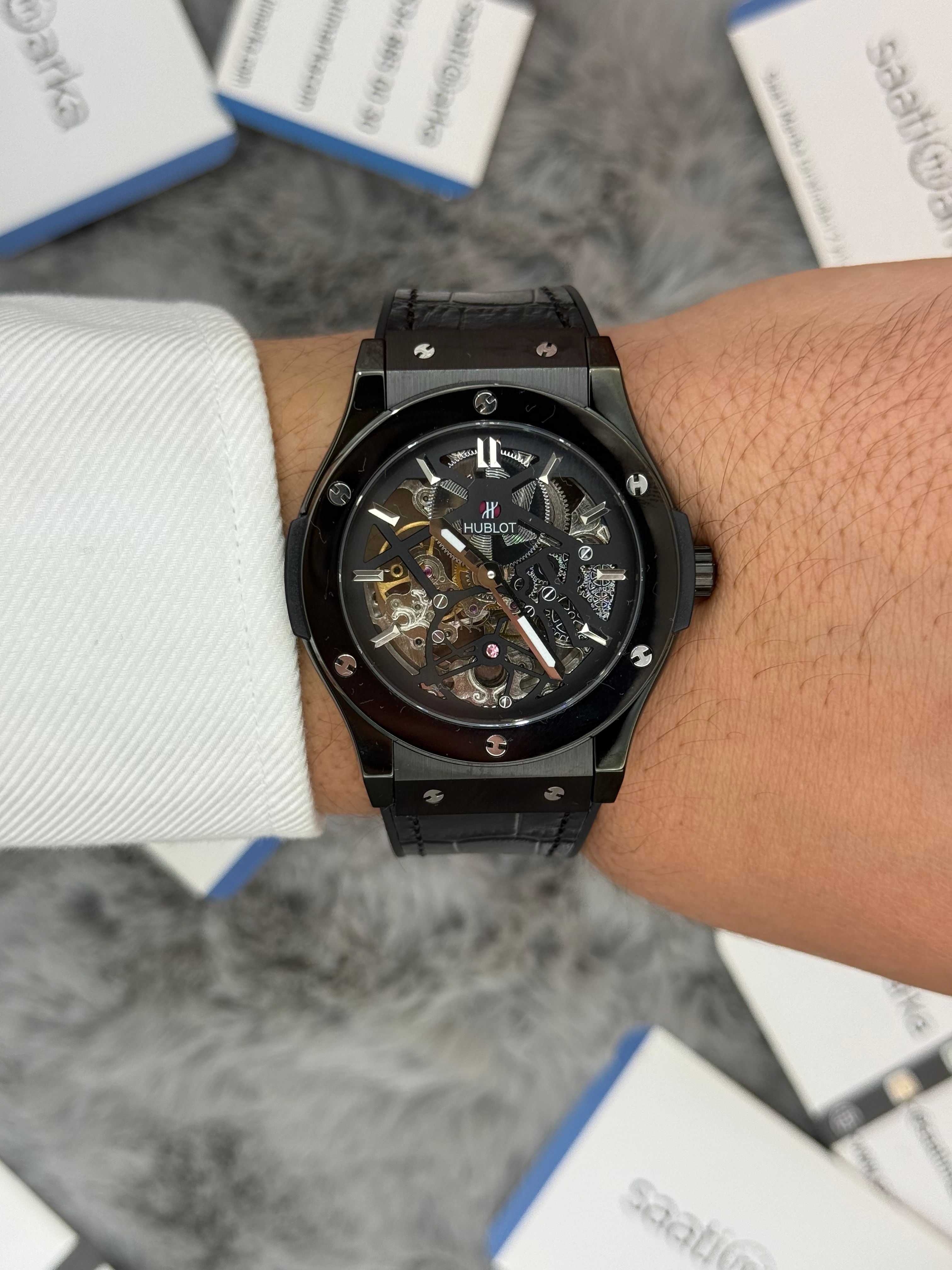 HUBLOT big bang tourbillon 41mm siyah kasa siyah deri kordon erkek kol saati