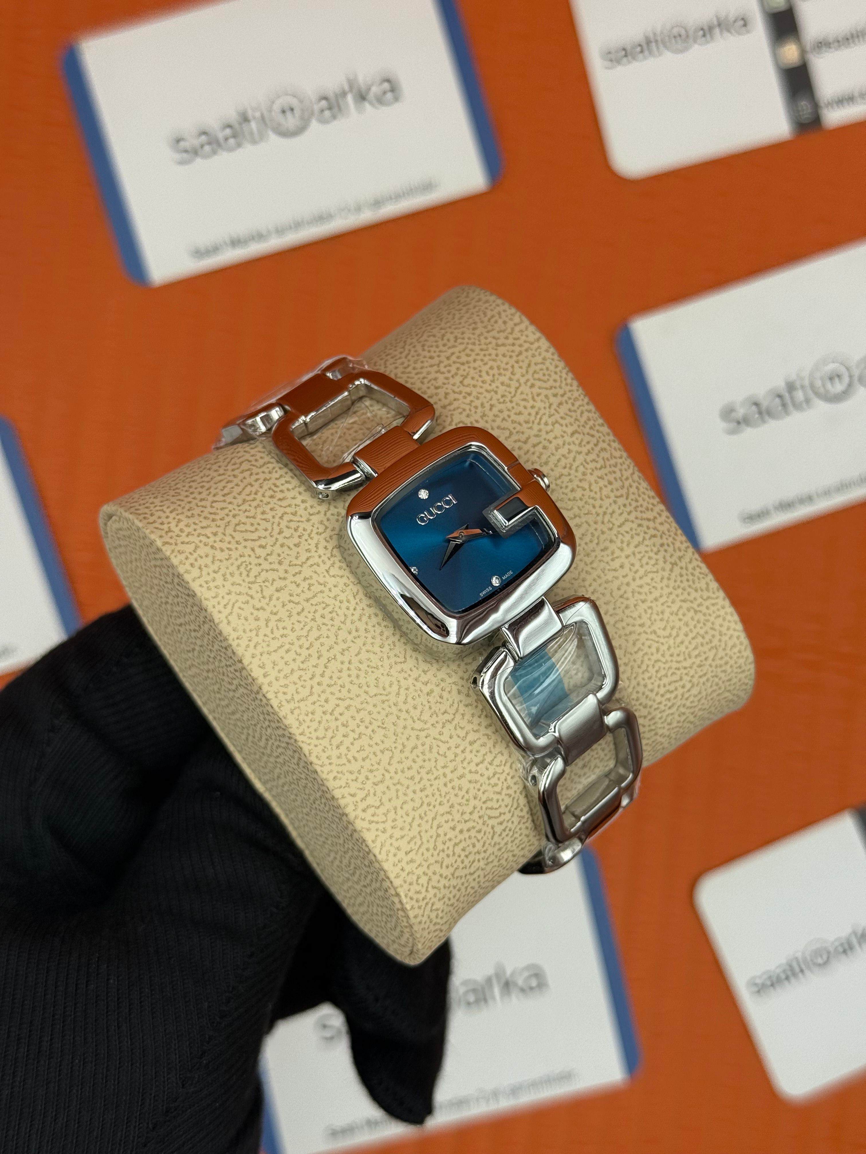 GUCCI YA125508 mavi kadran silver kasa kordon kadın kol saati