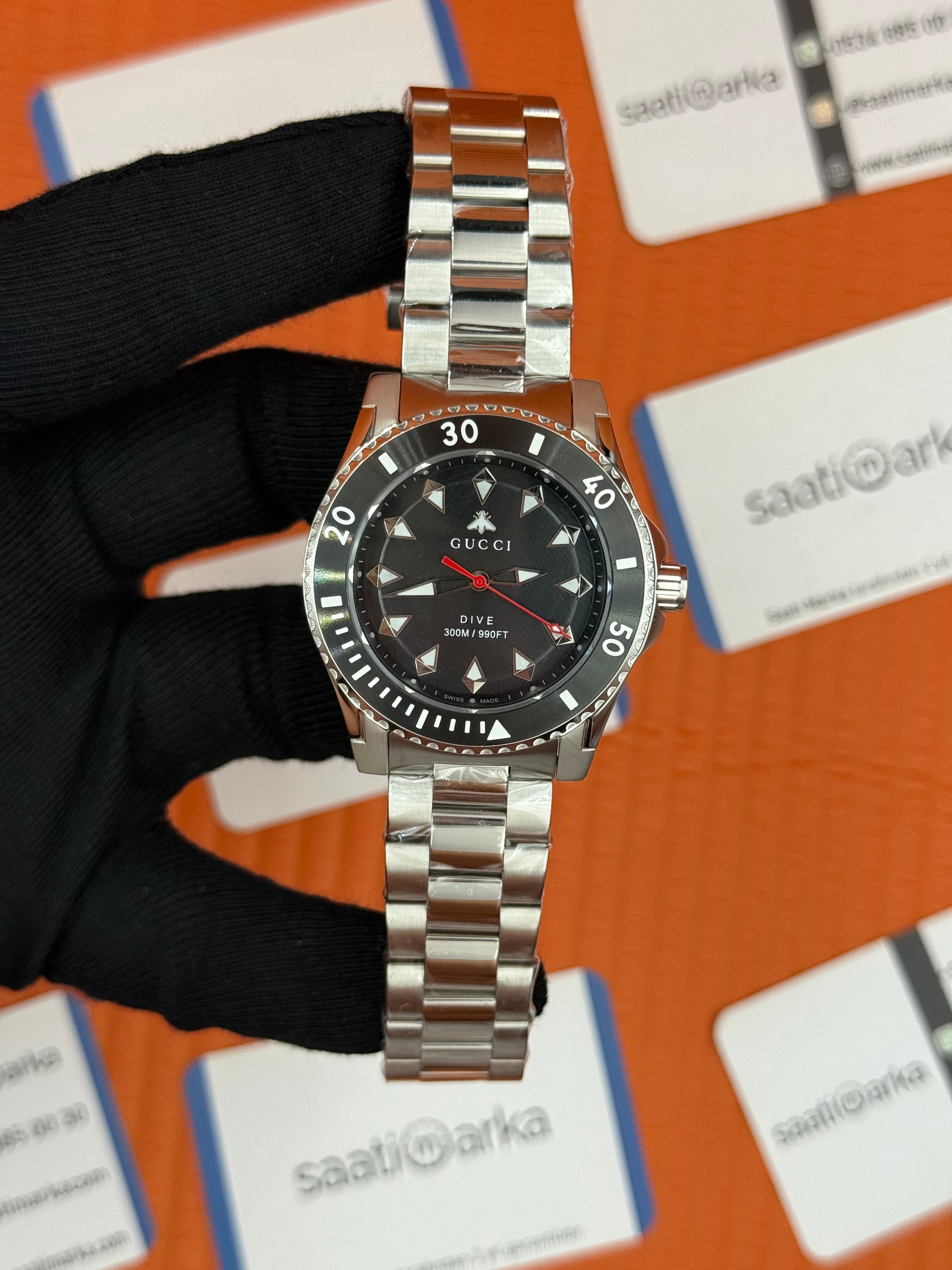 GUCCI DİVE 300M siyah kadran silver kasa kordon siyah bezel