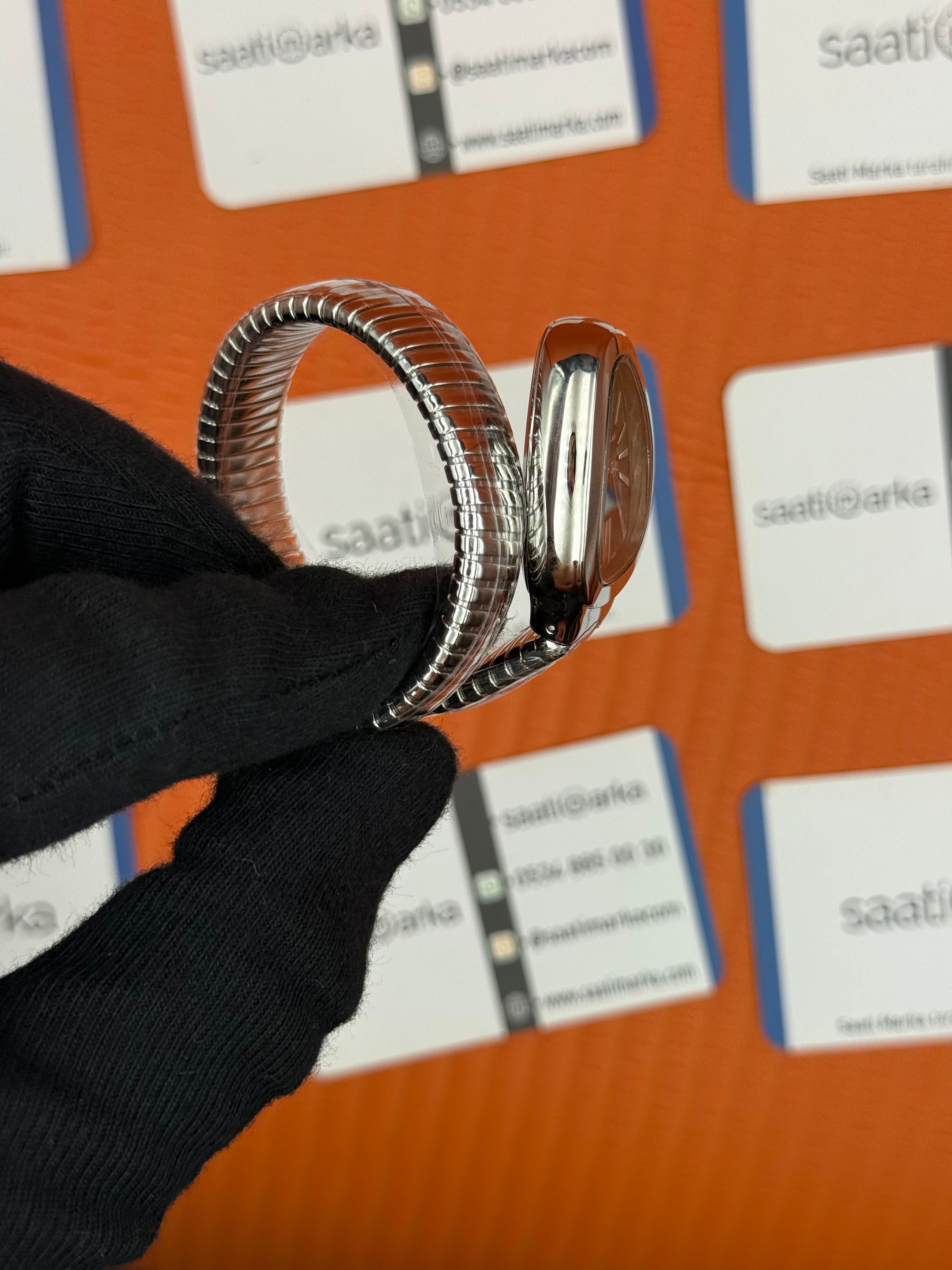 BVLGARİ serpenti tek sarma silver kordon yeşil kadran kadın kol saati