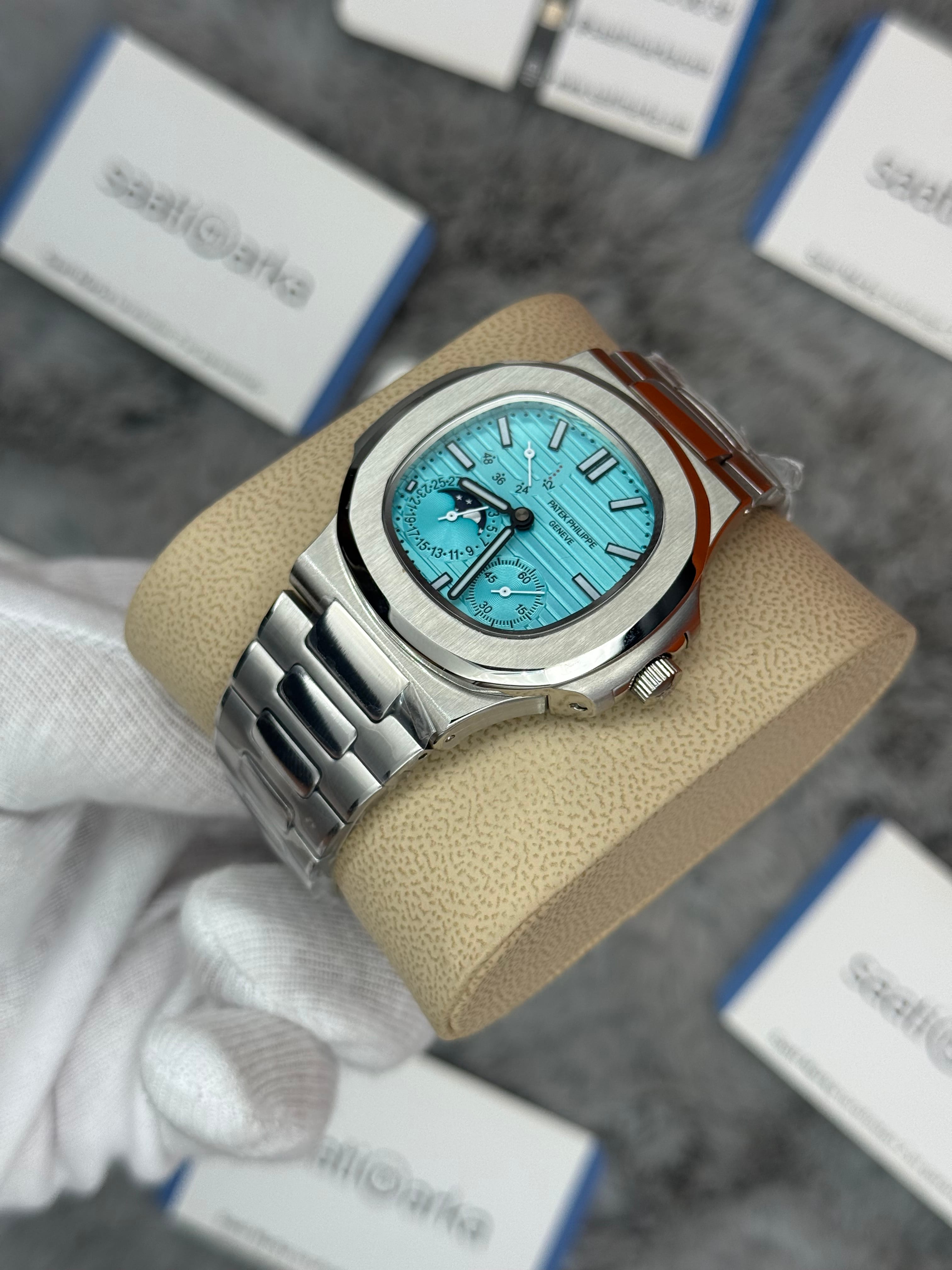 PATEK PHİLİPPE nautilus moontphase 5712 turkuaz kadran silver kasa kordon 40mm erkek kol saati