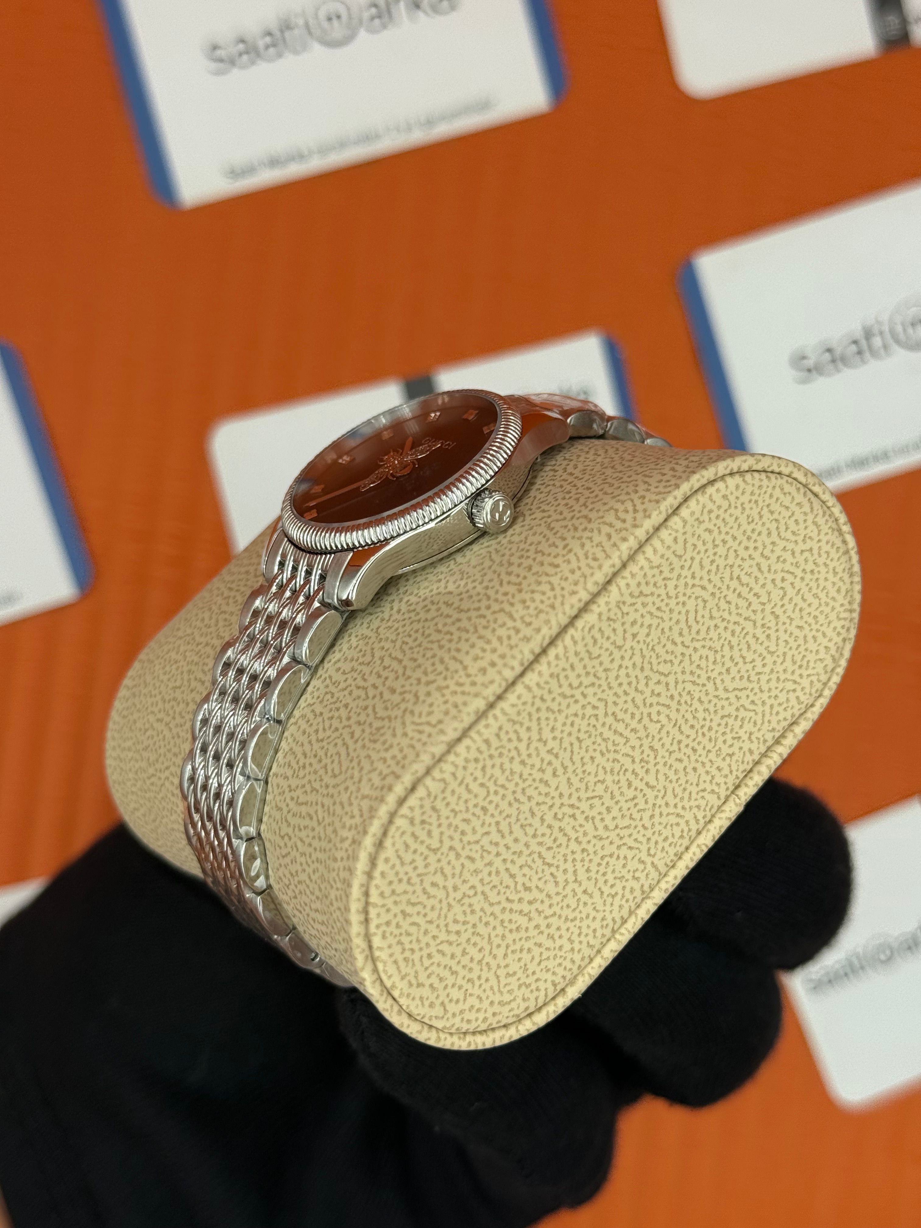 GUCCI YA126502 siyah kadran silver kasa kordon kadın kol saati