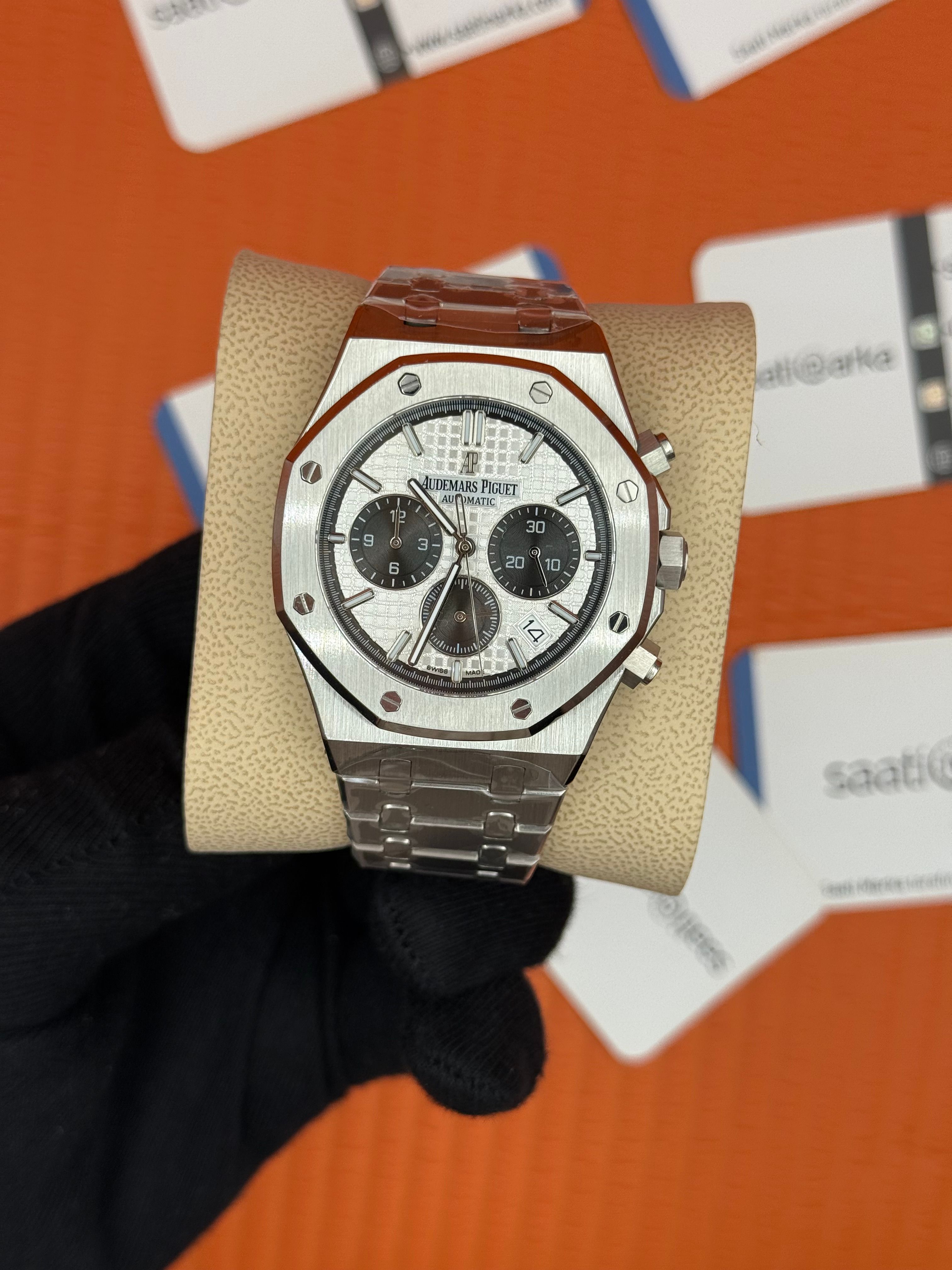 AUDEMARS PİGUET ROYAL OAK SİLVER KASA KORDON BEYAZ KADRAN