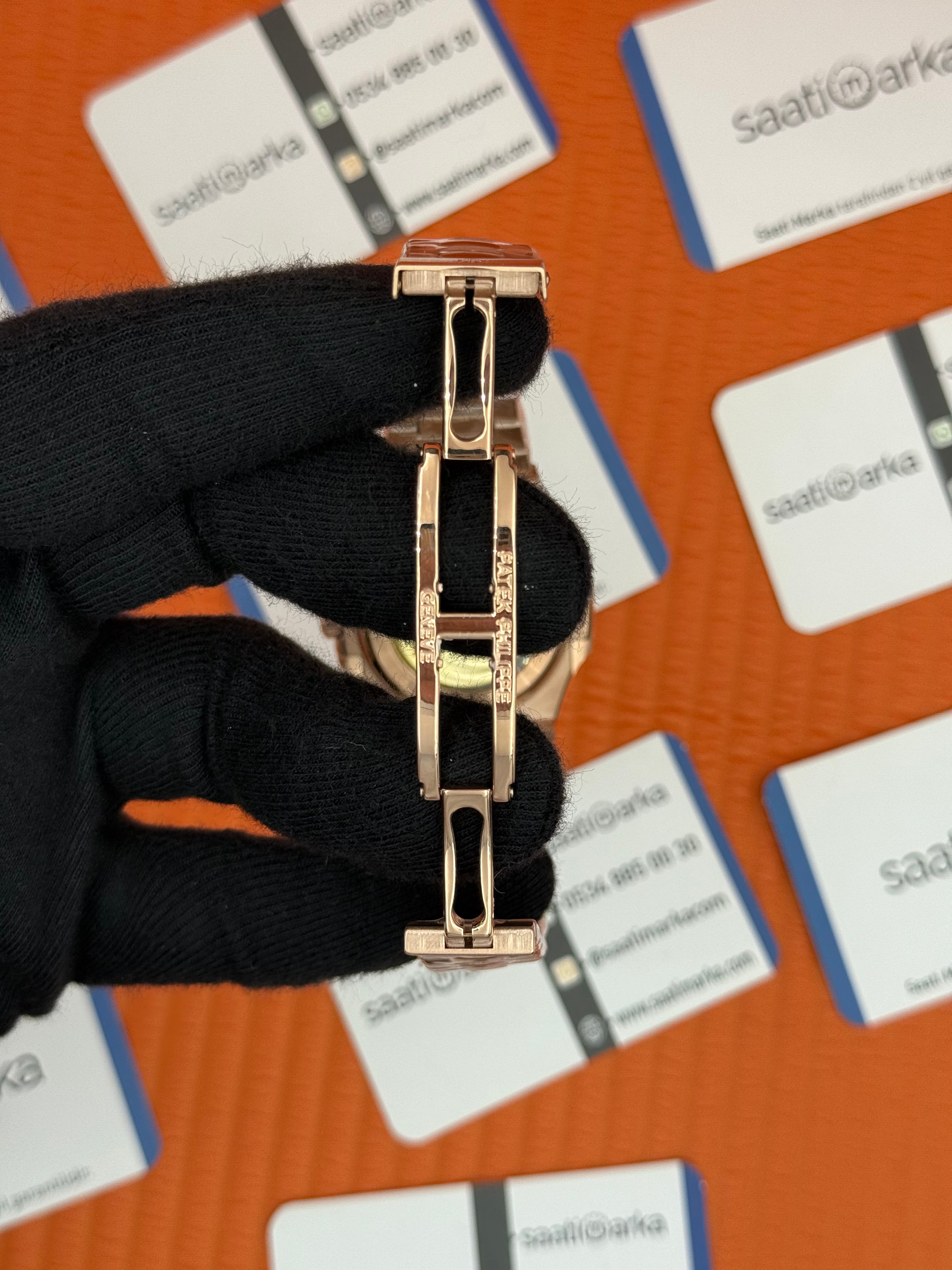 PATEK PHILIPPE NAUTİLUS SİYAH KADRAN ROSE KASA KORDON 