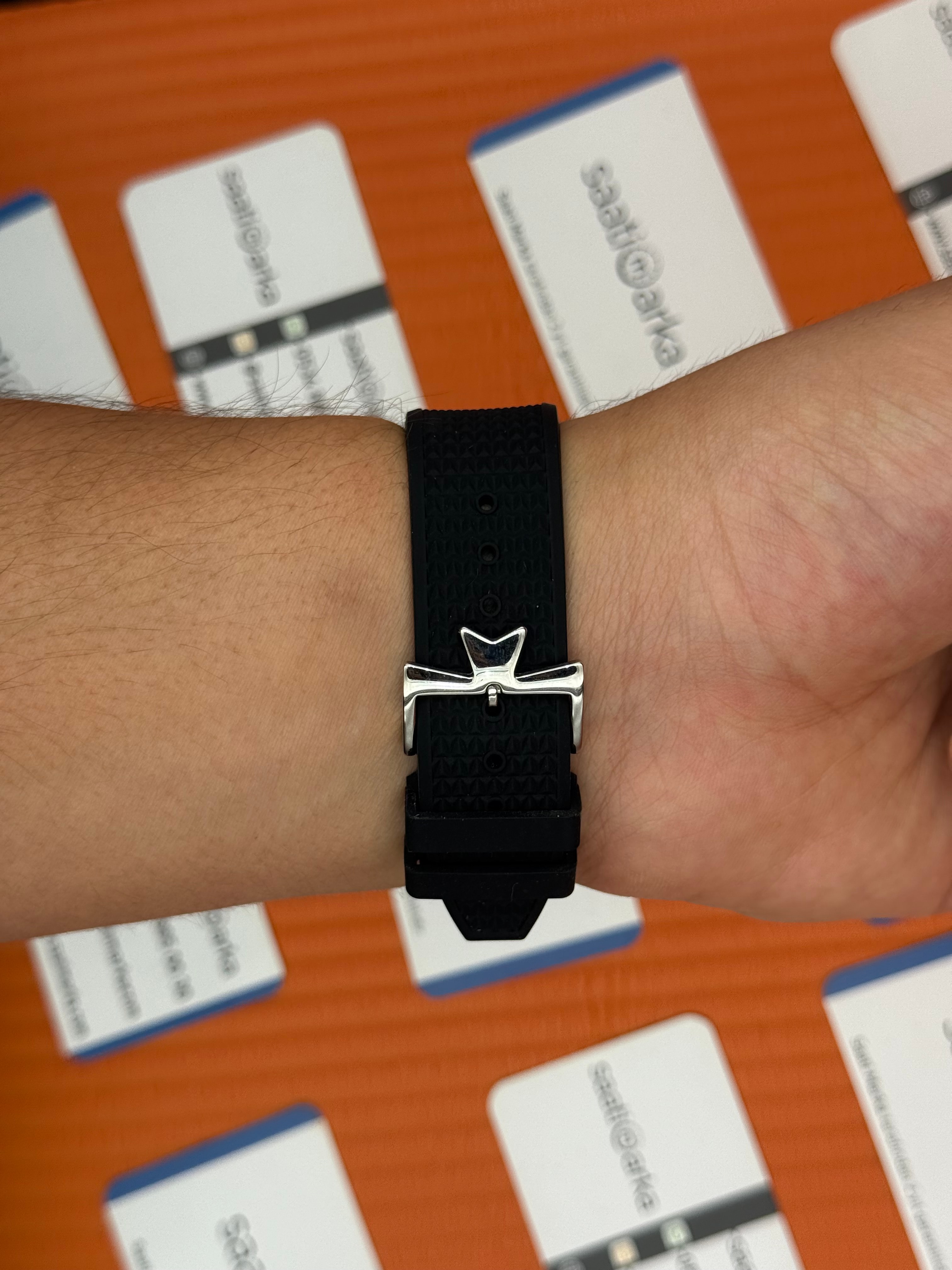 VACHERON CONSTANTIN overseas chronogarph siyah kadran silver kasa siyah kuçuk kordon erkek kol saati