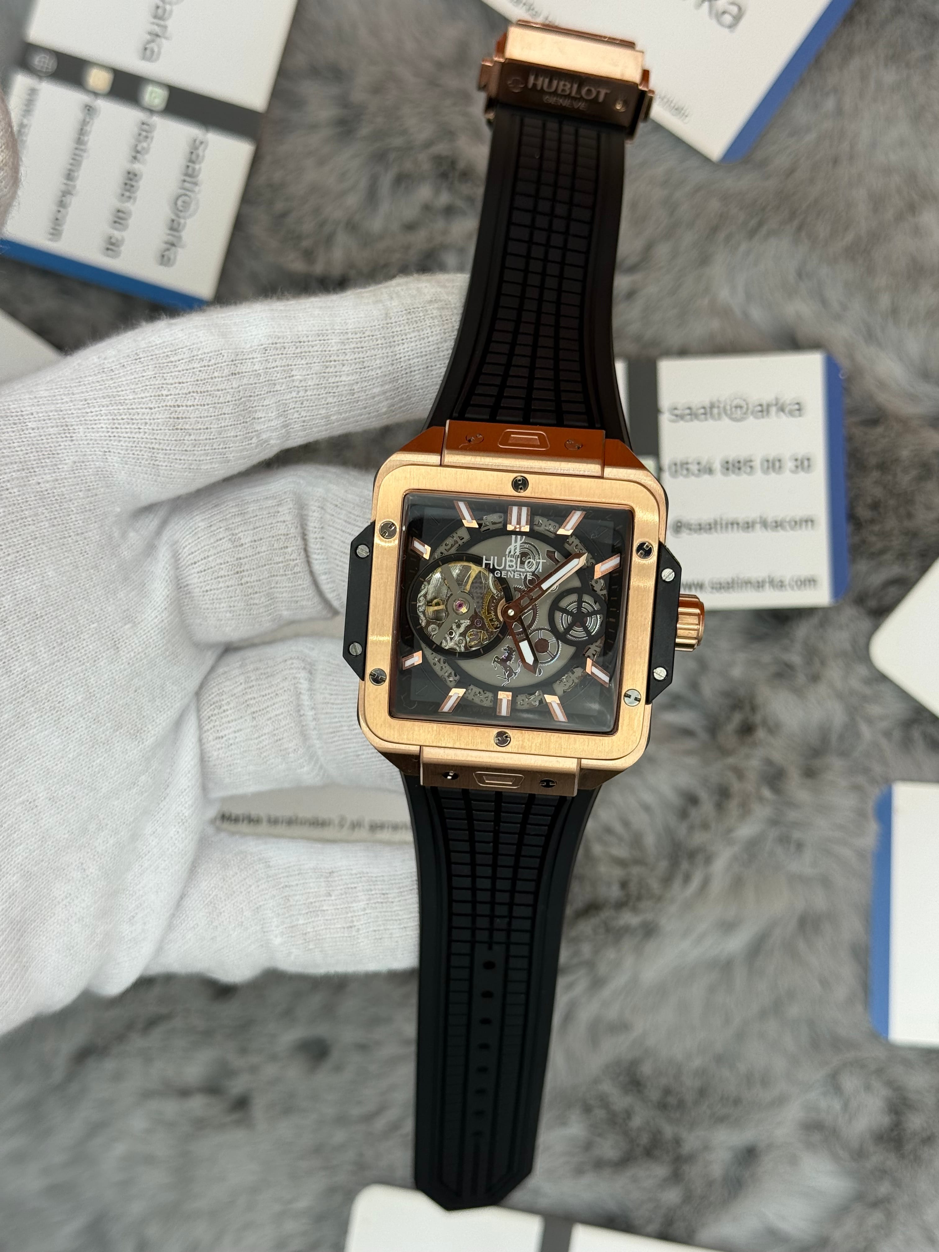HUBLOT square bang tourbillon 42mm rose kasa siyah kauçuk kordon erkek kol saati