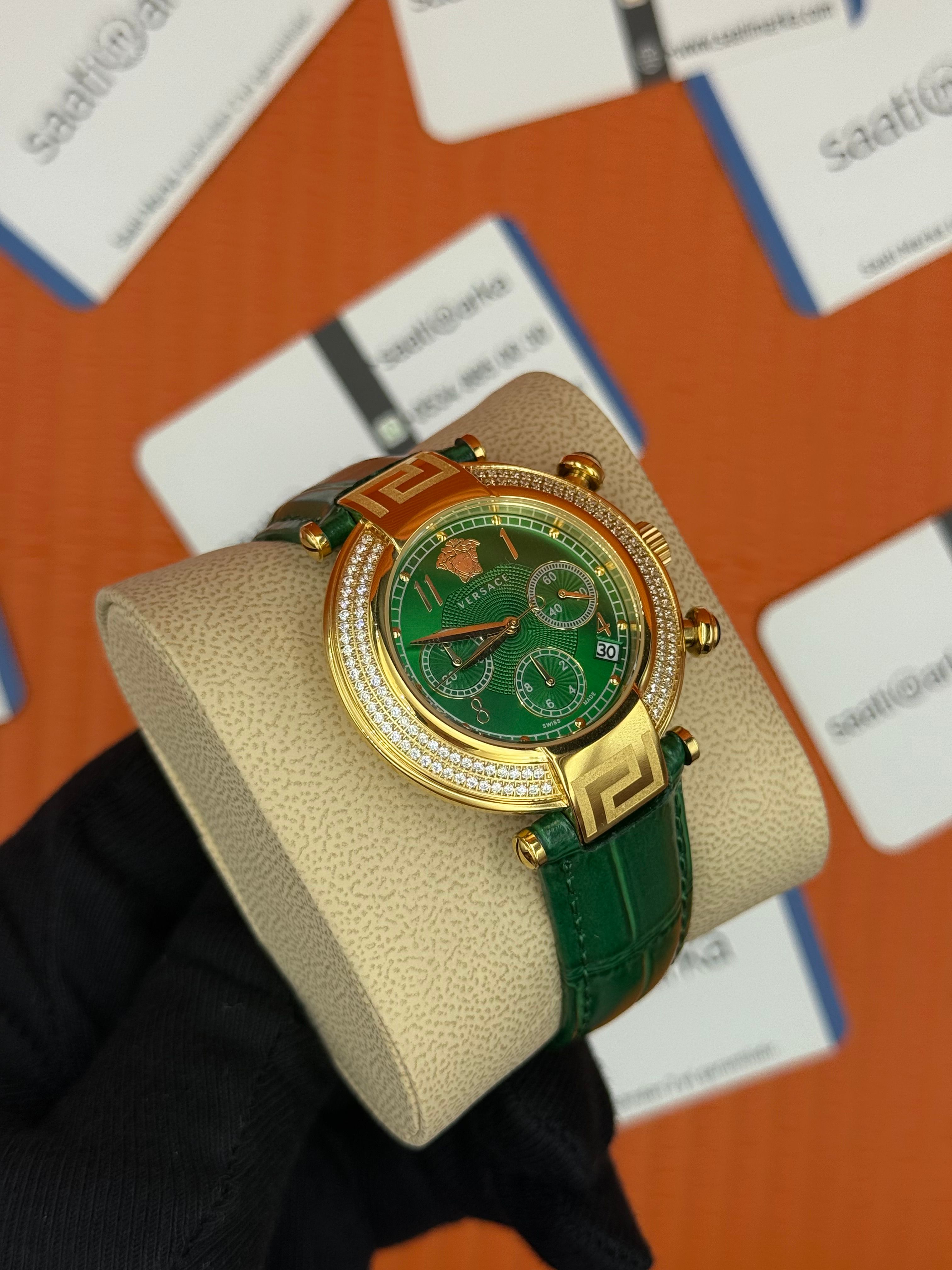 VERSACE taşlı bezel yeşil kadran yeşil deri kordon gold kasa kadın kol saati
