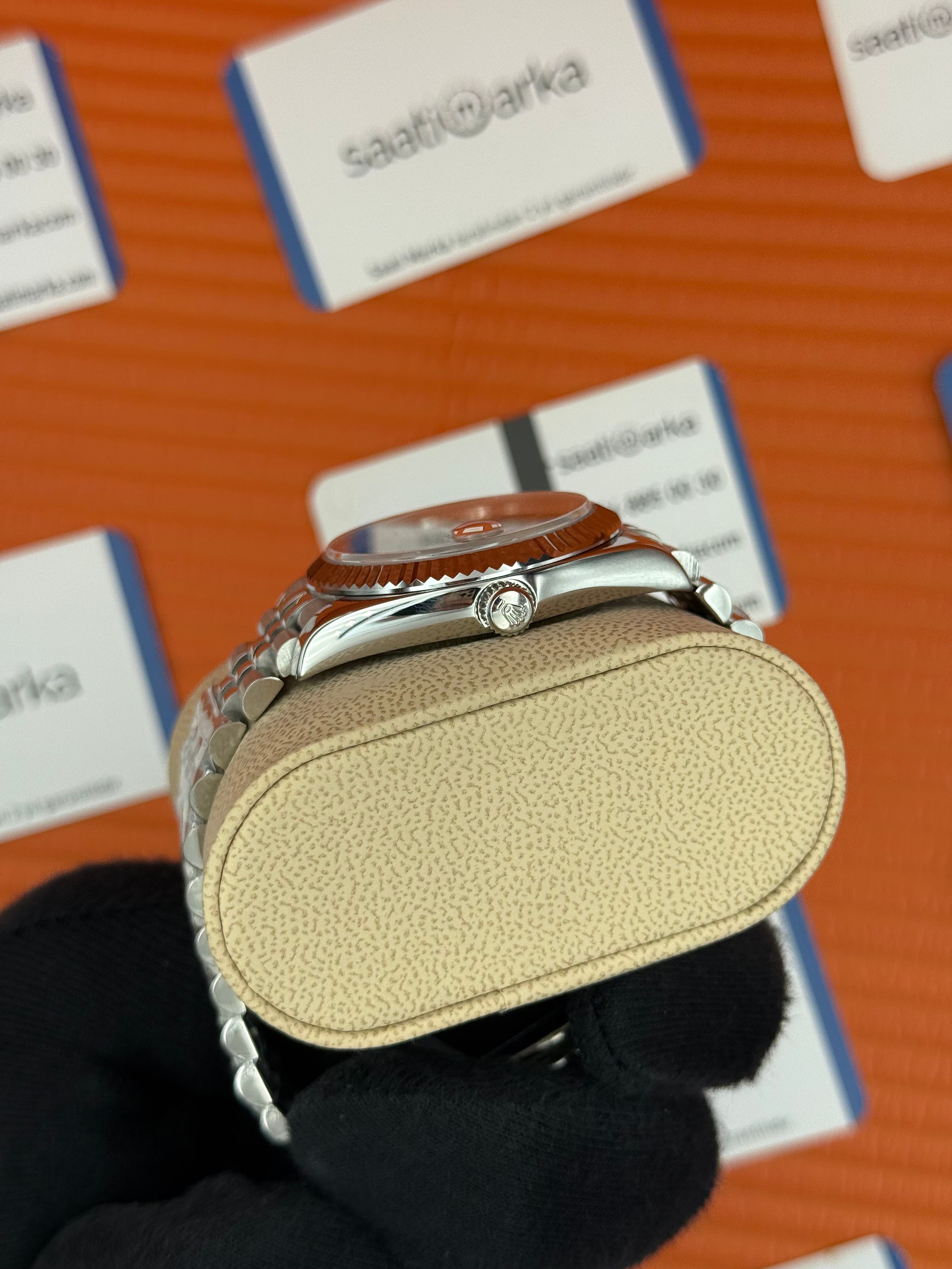 ROLEX Day Date roma rakamlı siyah kadran silver jubilee kordon
