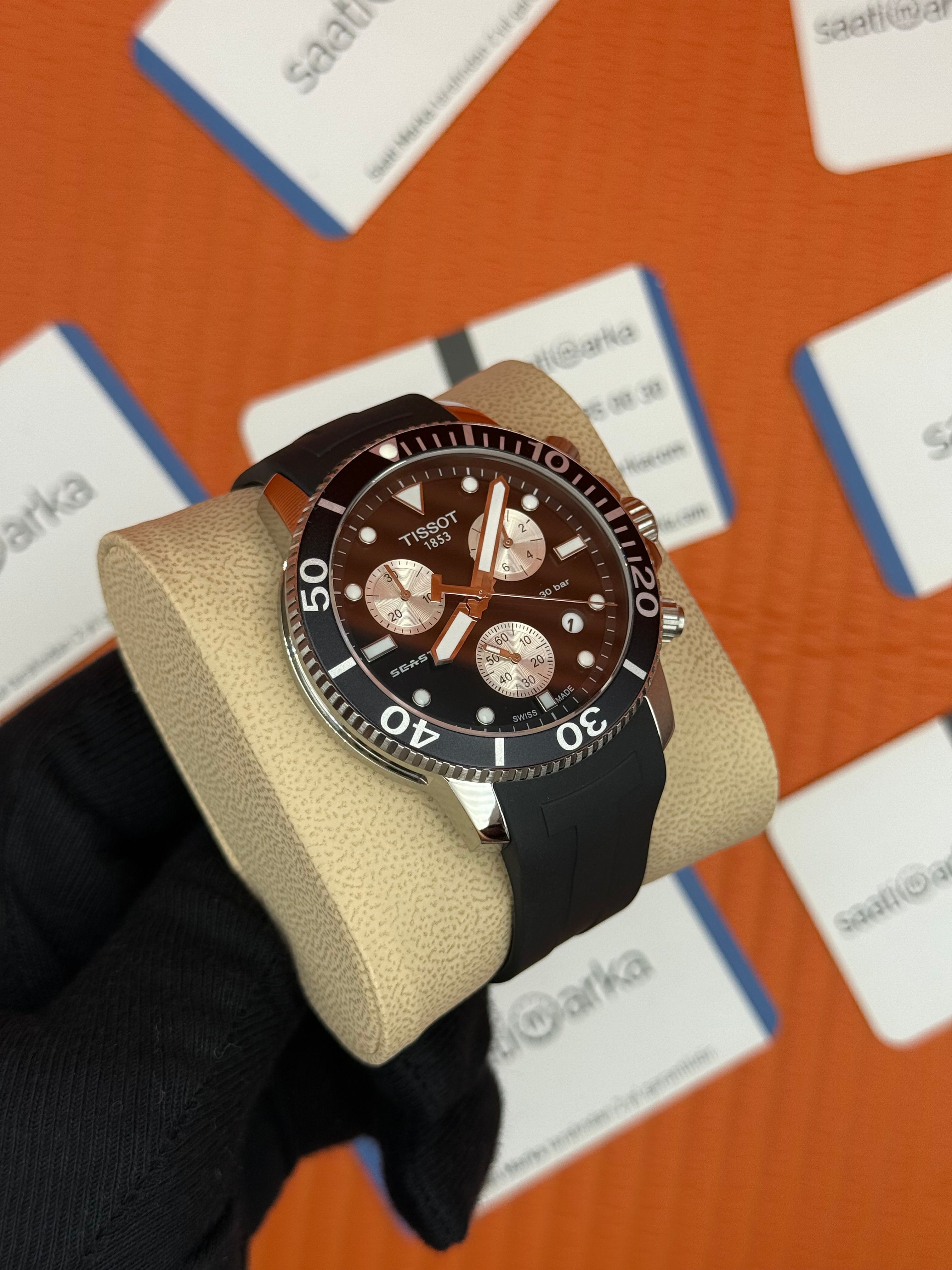 TISSOT siyah kauçuk kordon siyah kadran silver kasa erkek kol saati