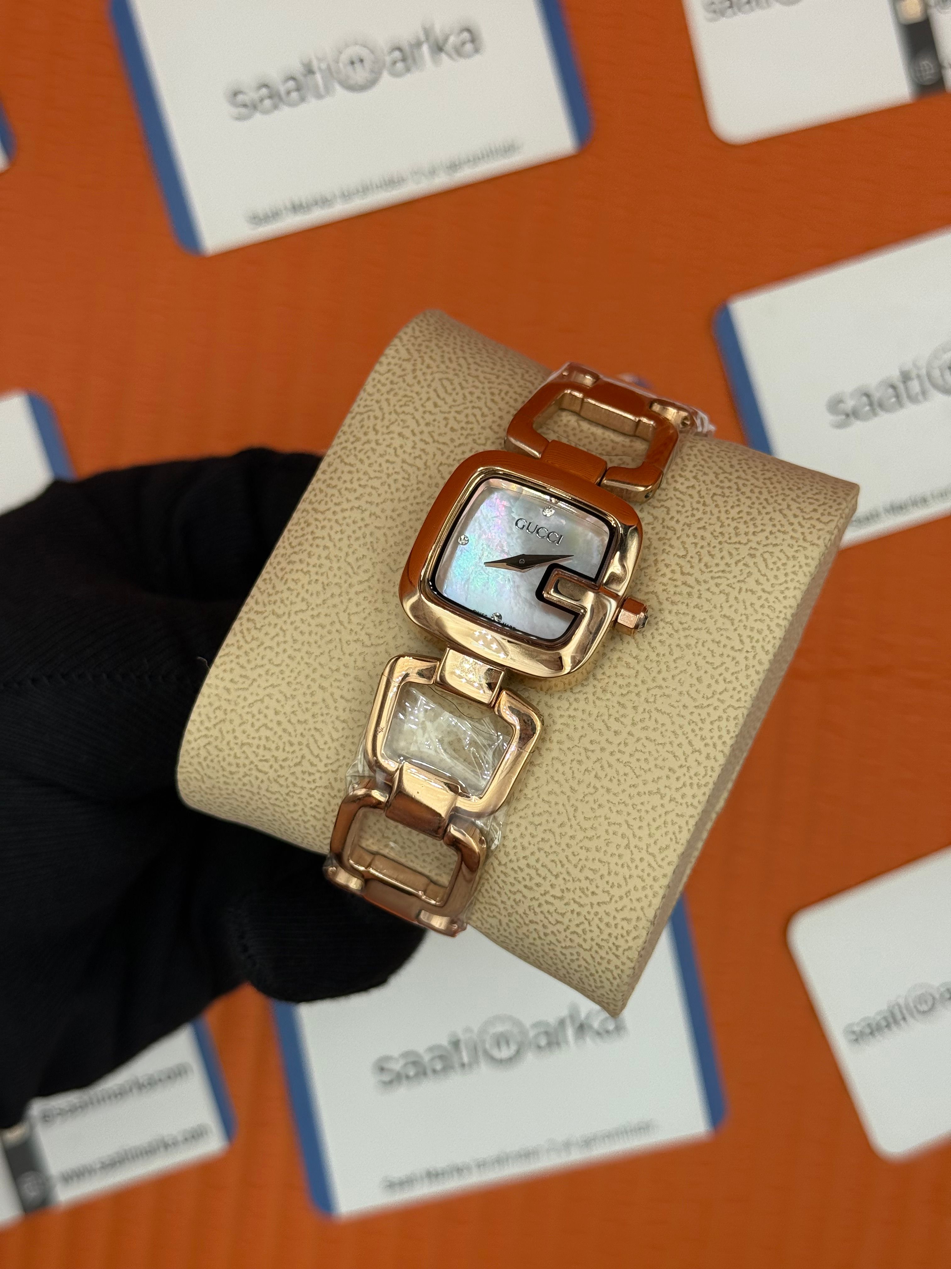GUCCI YA125513 sedefli kadran rose kasa kordon kadın kol saati