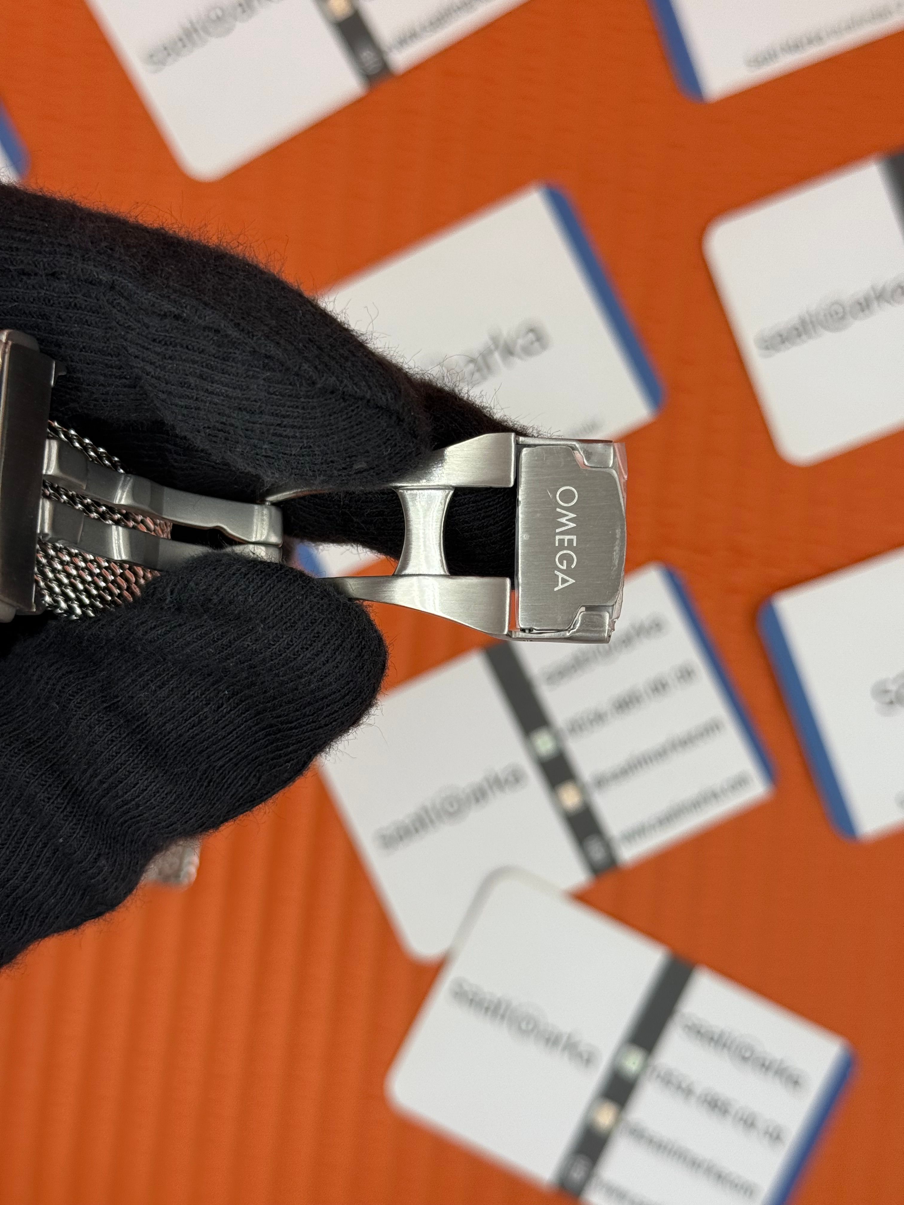 OMEGA SEAMASTER 300M JAMES BOND Anniversary