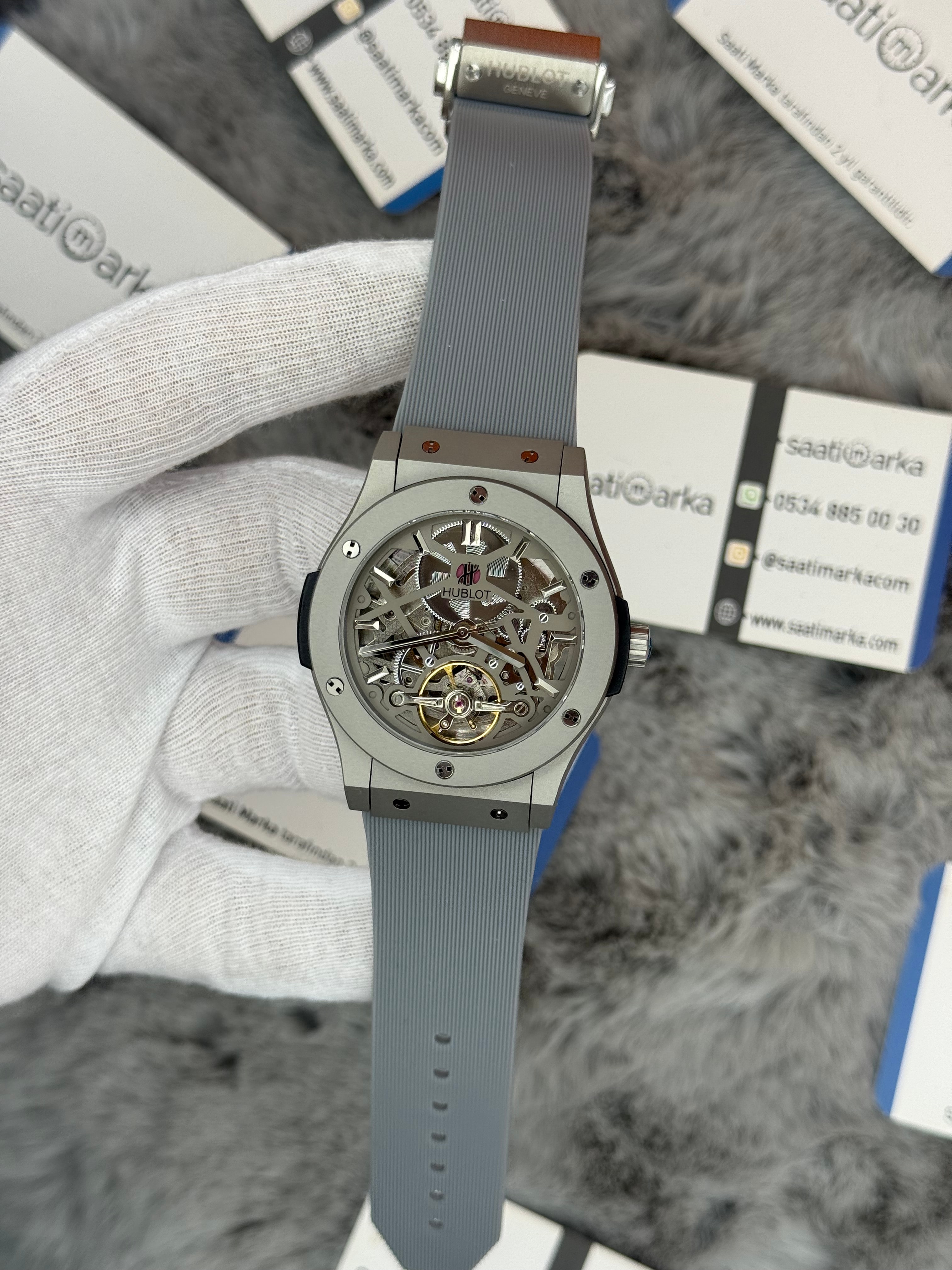 HUBLOT big bang tourbillon 41mm silver kasa gri kauçuk kordon erkek kol saati