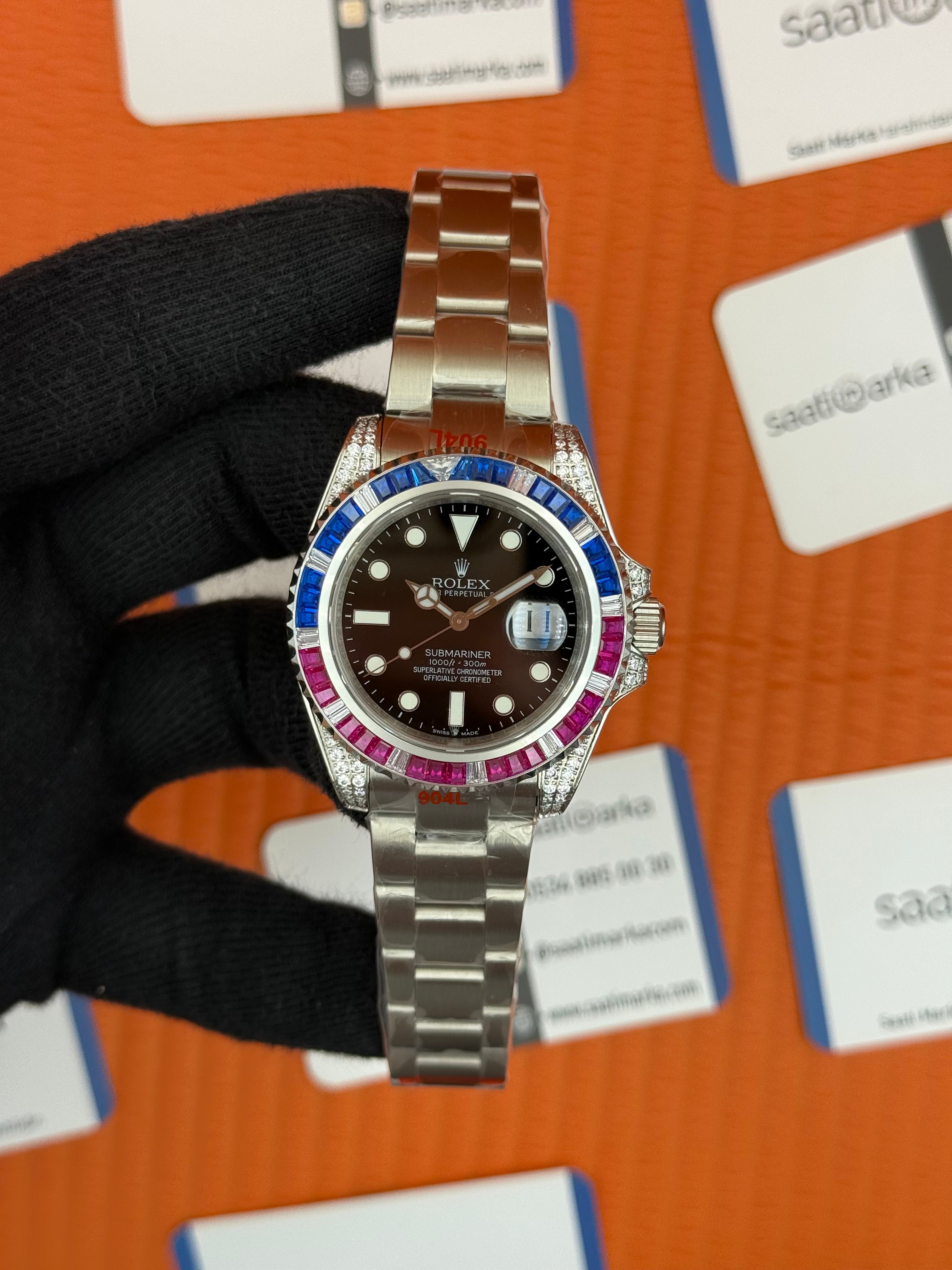 ROLEX Submariner taşlı bezel black dial silver oyster kordon