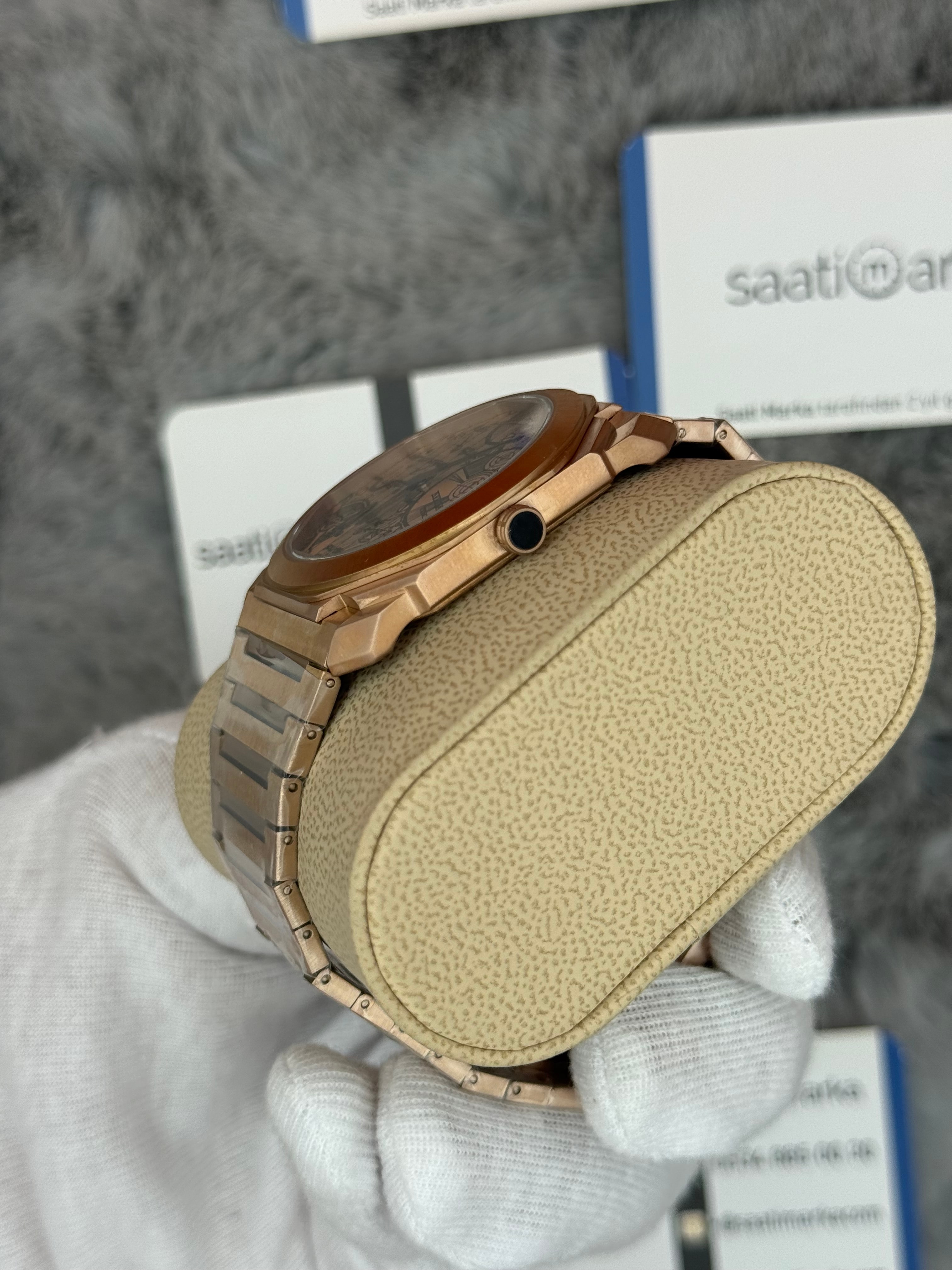 BVLGARİ octo 40mm pusula kadran rose kasa kordon erkek kol saati