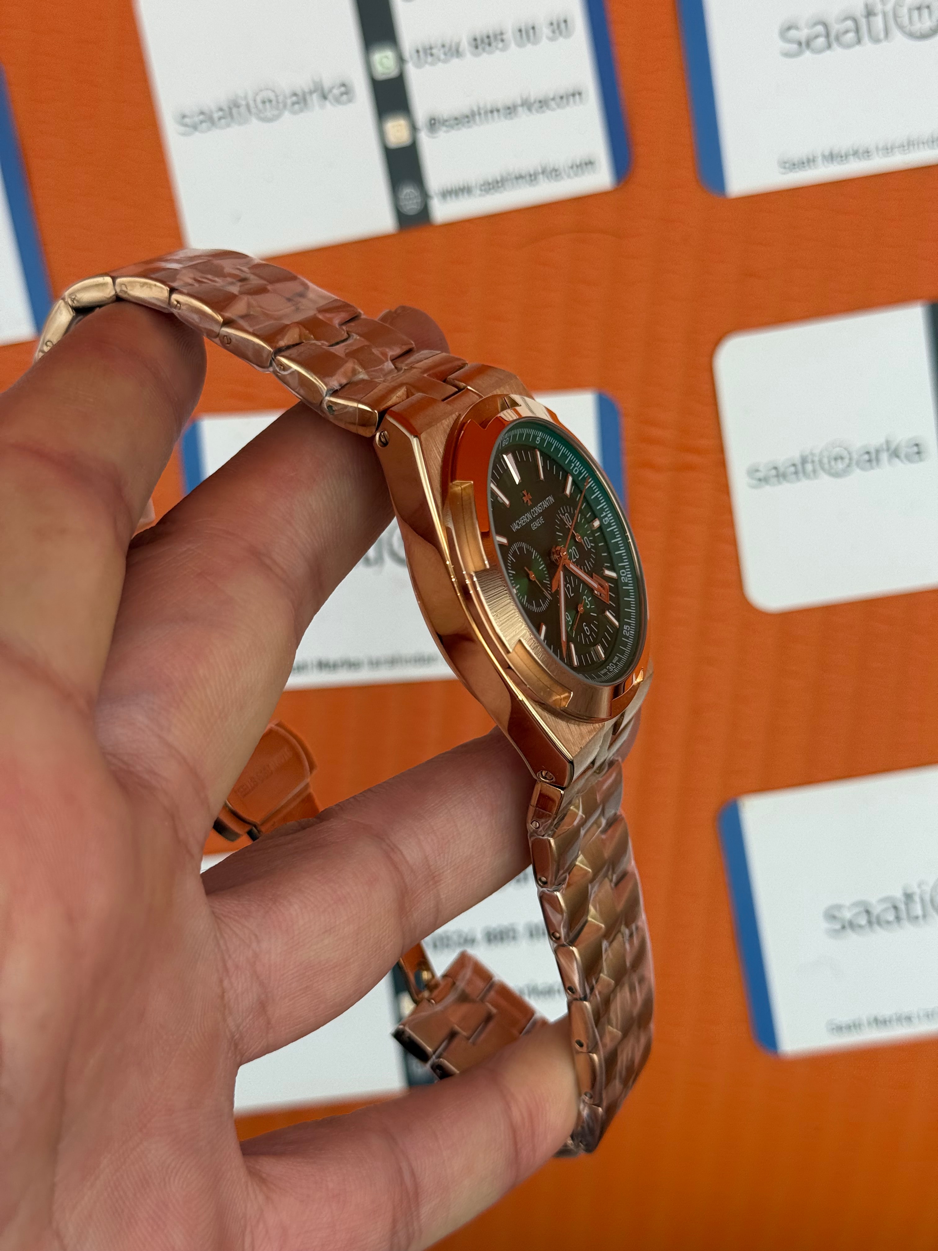 VACHERON CONSTANTIN overseas chronograph yeşil kadran rose kasa kordon erkek kol saati