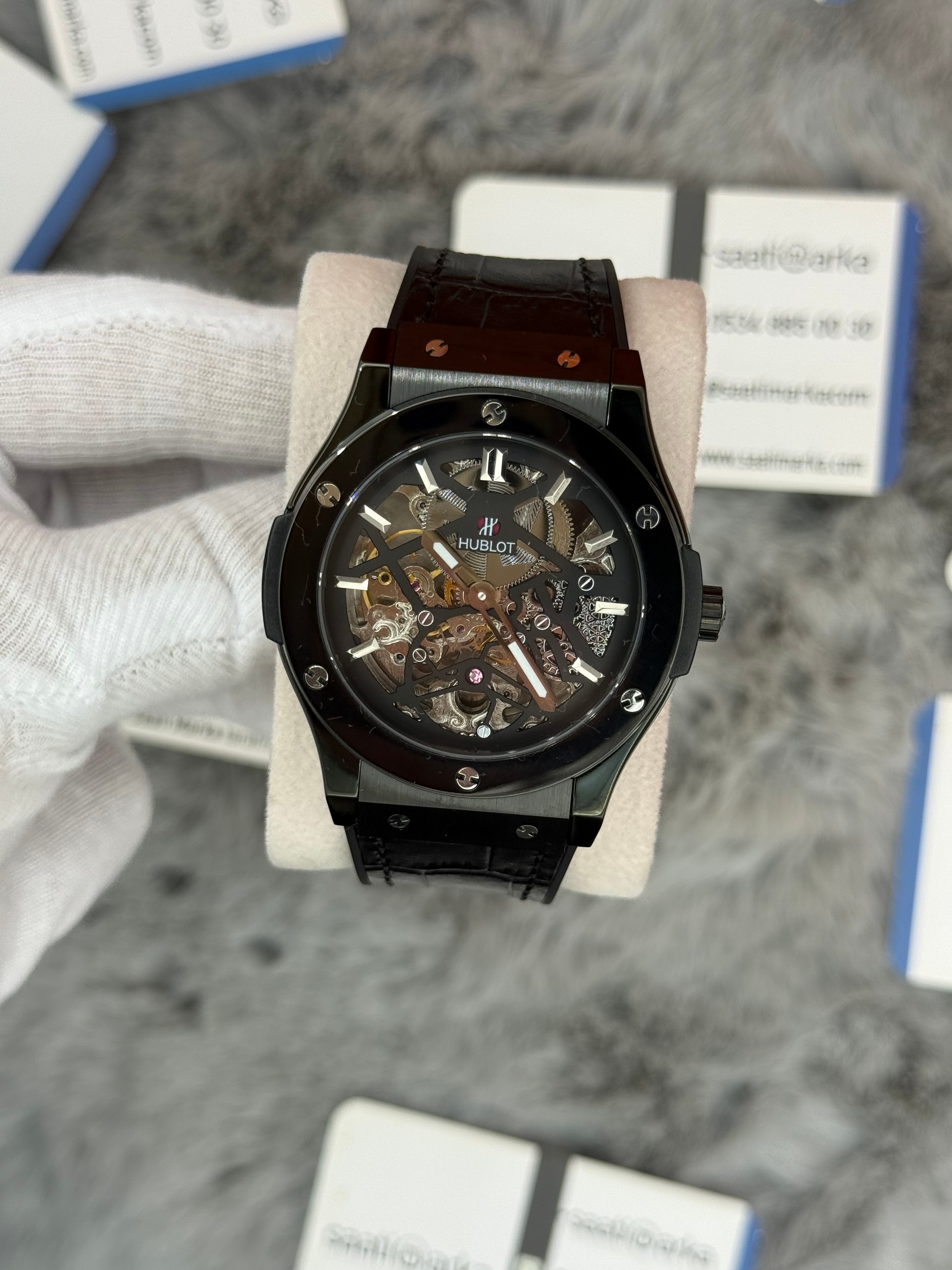 HUBLOT big bang tourbillon 41mm siyah kasa siyah deri kordon erkek kol saati