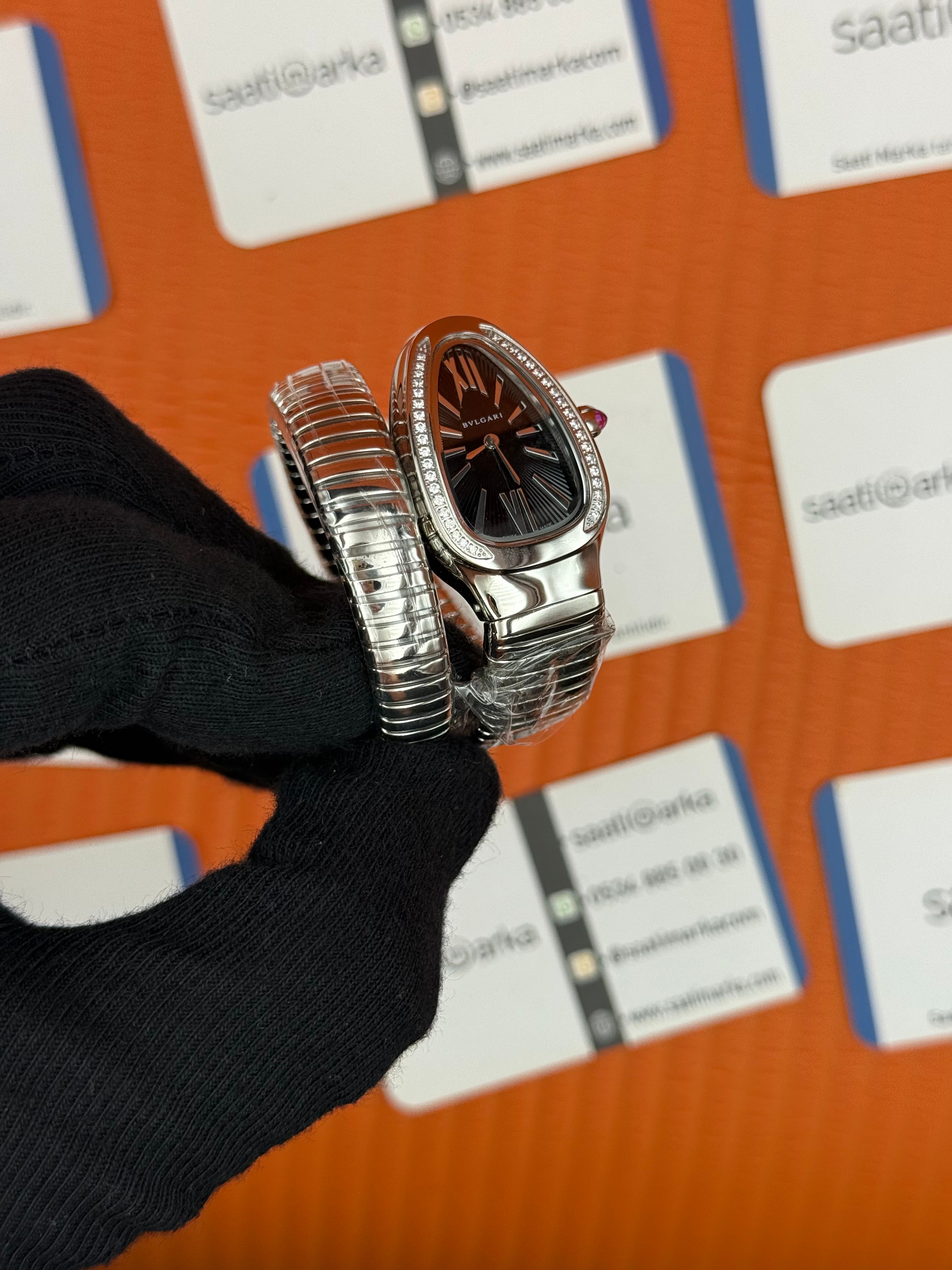 BVLGARİ serpenti tek sarma silver kordon taşlı bezel siyah kadran kadın kol saati