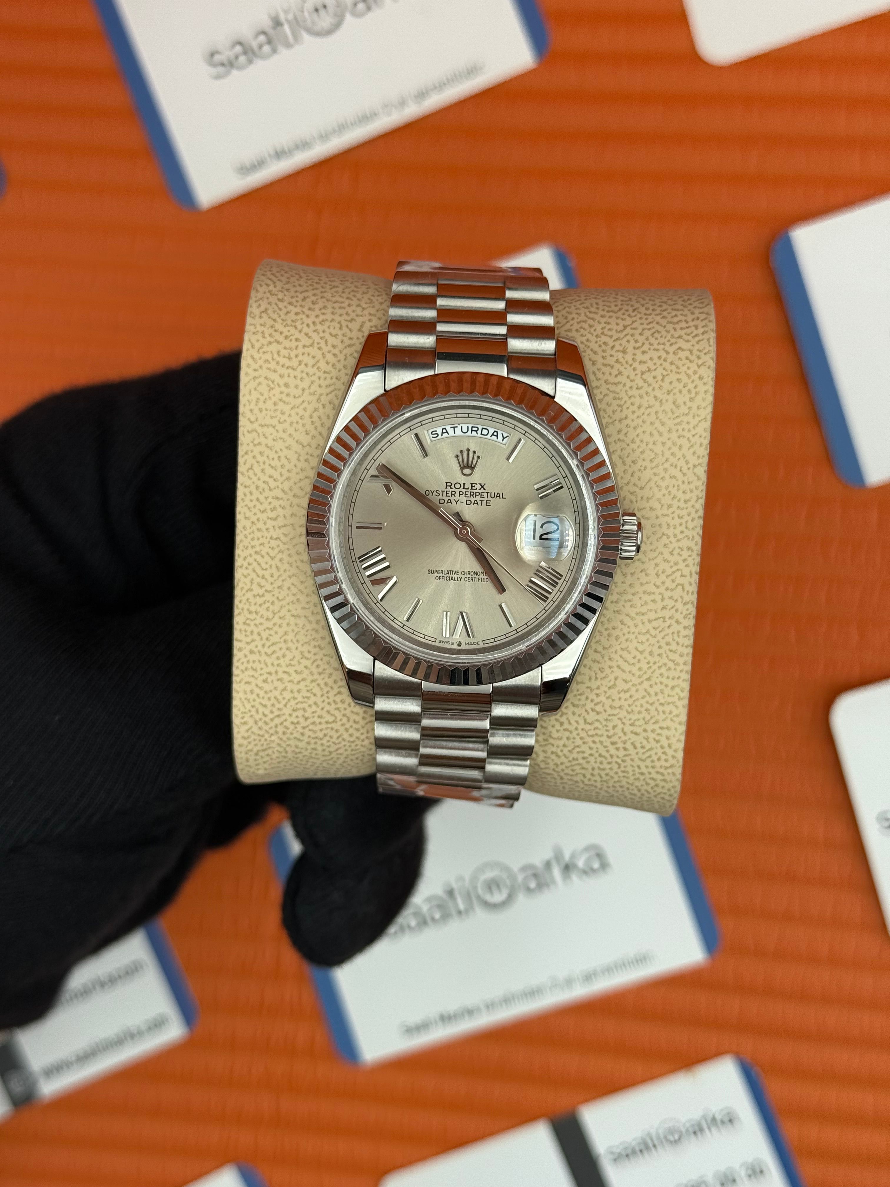 ROLEX Day Date roma rakamlı gri kadran silver president kordon