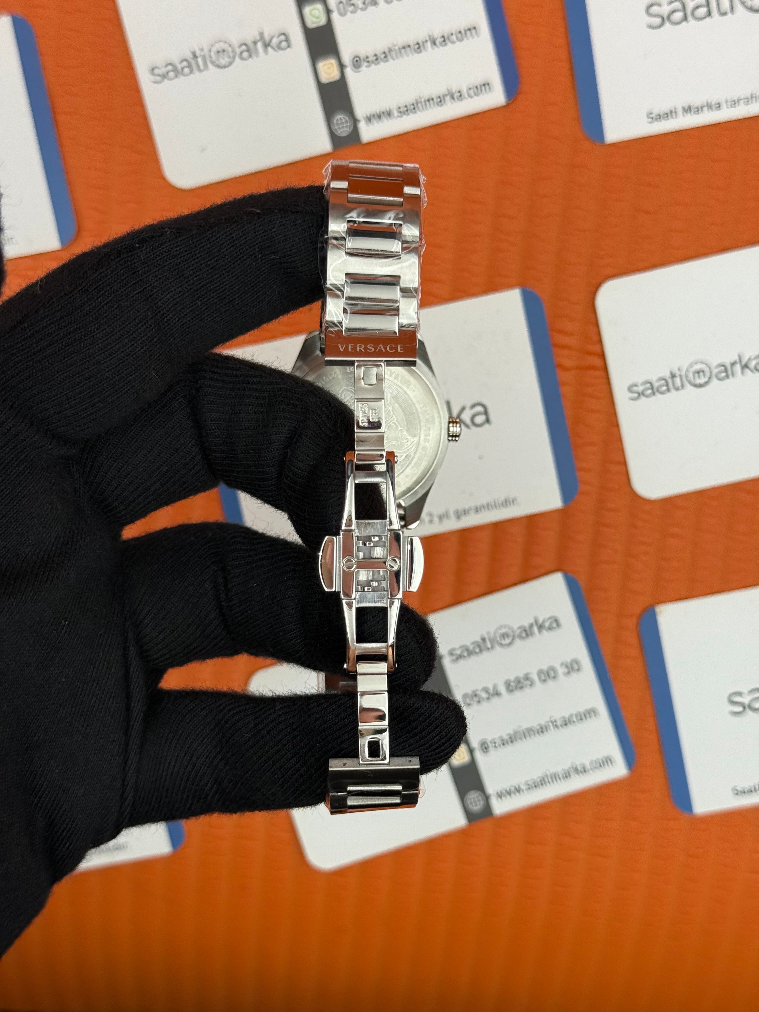 VERSACE beyaz kadran silver kasa kordon kadın kol saati