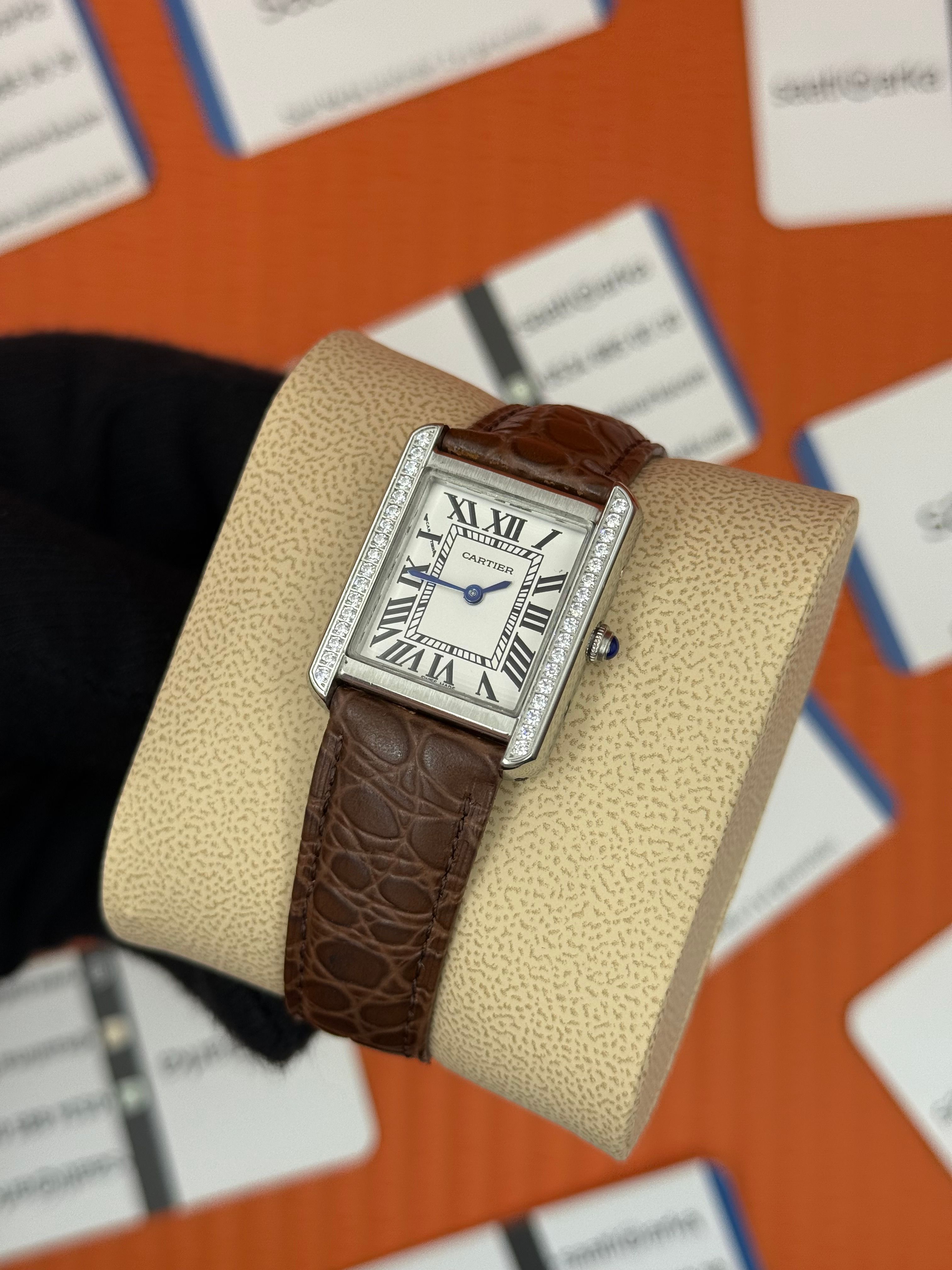 CARTIER Tank 29mm kadın kol saati silver kasa taşlı bezel kahverengi kordon