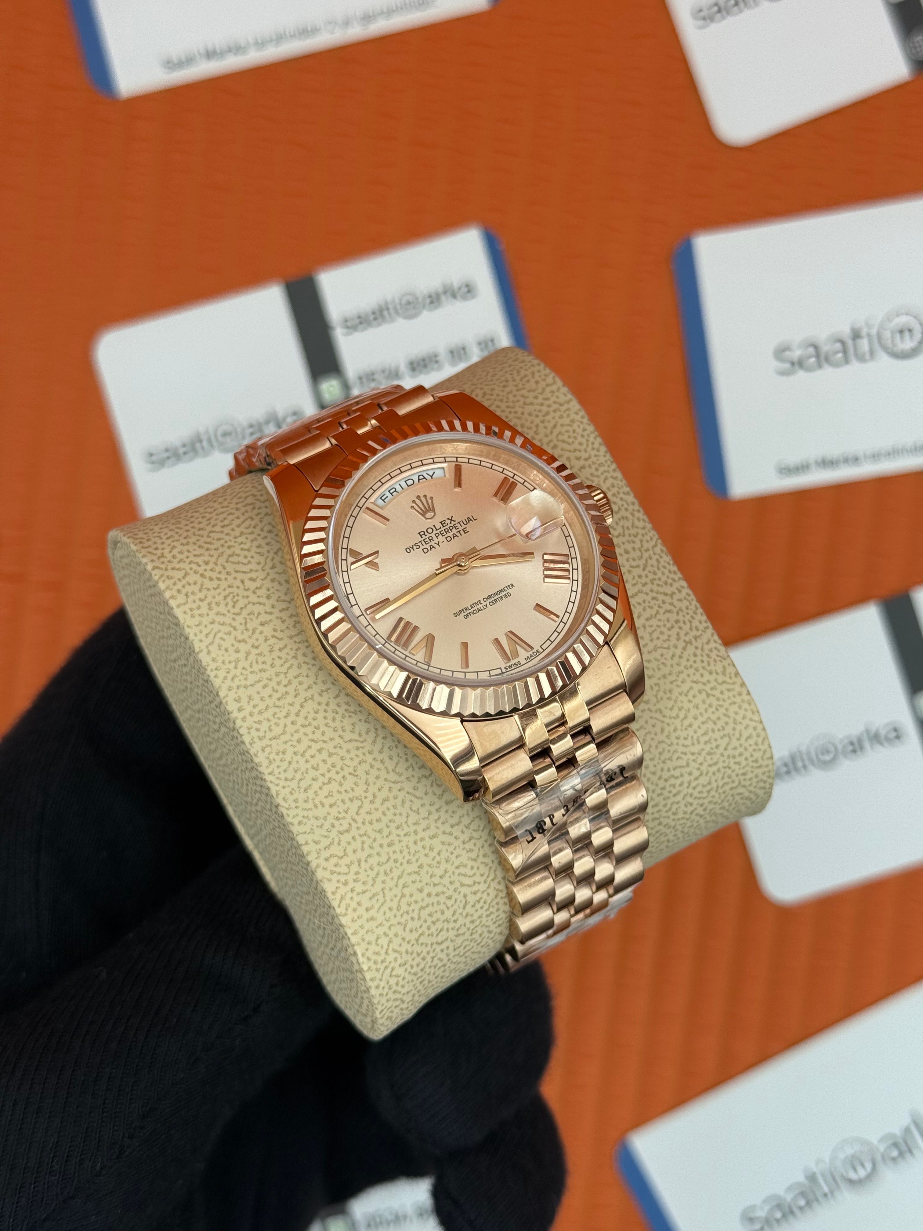 ROLEX Day Date roma rakamlı rose kadran rose kasa-kordon jubilee