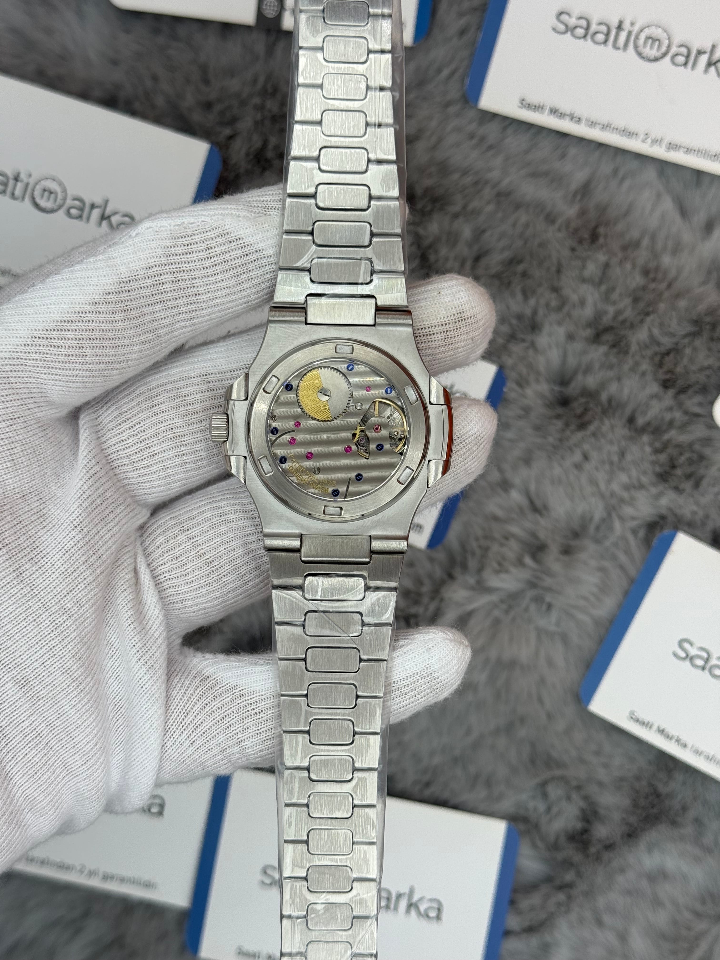 PATEK PHİLİPPE nautilus moontphase 5712 beyaz kadran silver kasa kordon 40mm erkek kol saati