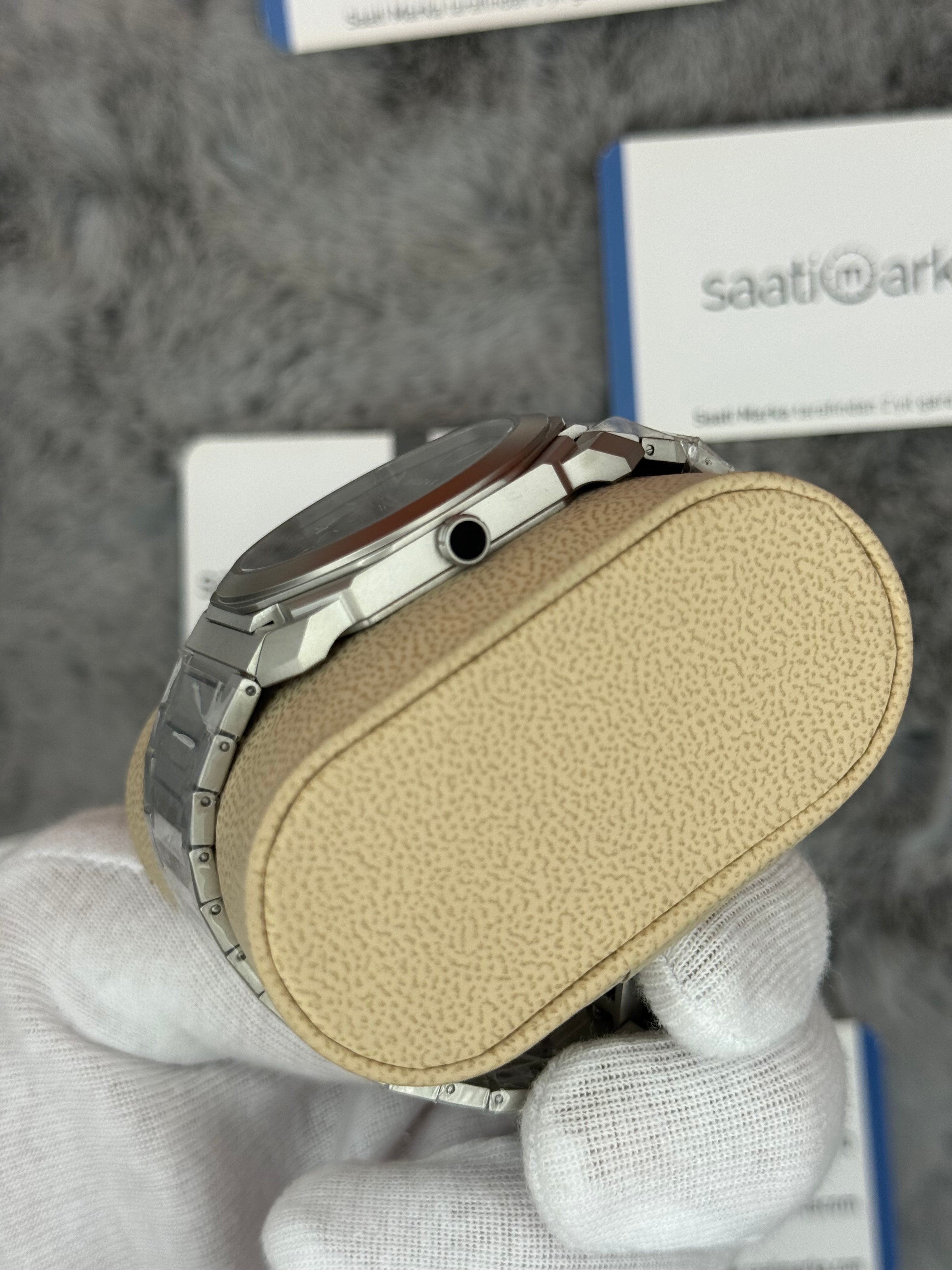 BVLGARİ octo 40mm su yeşili kadran silver kasa kordon erkek kol saati